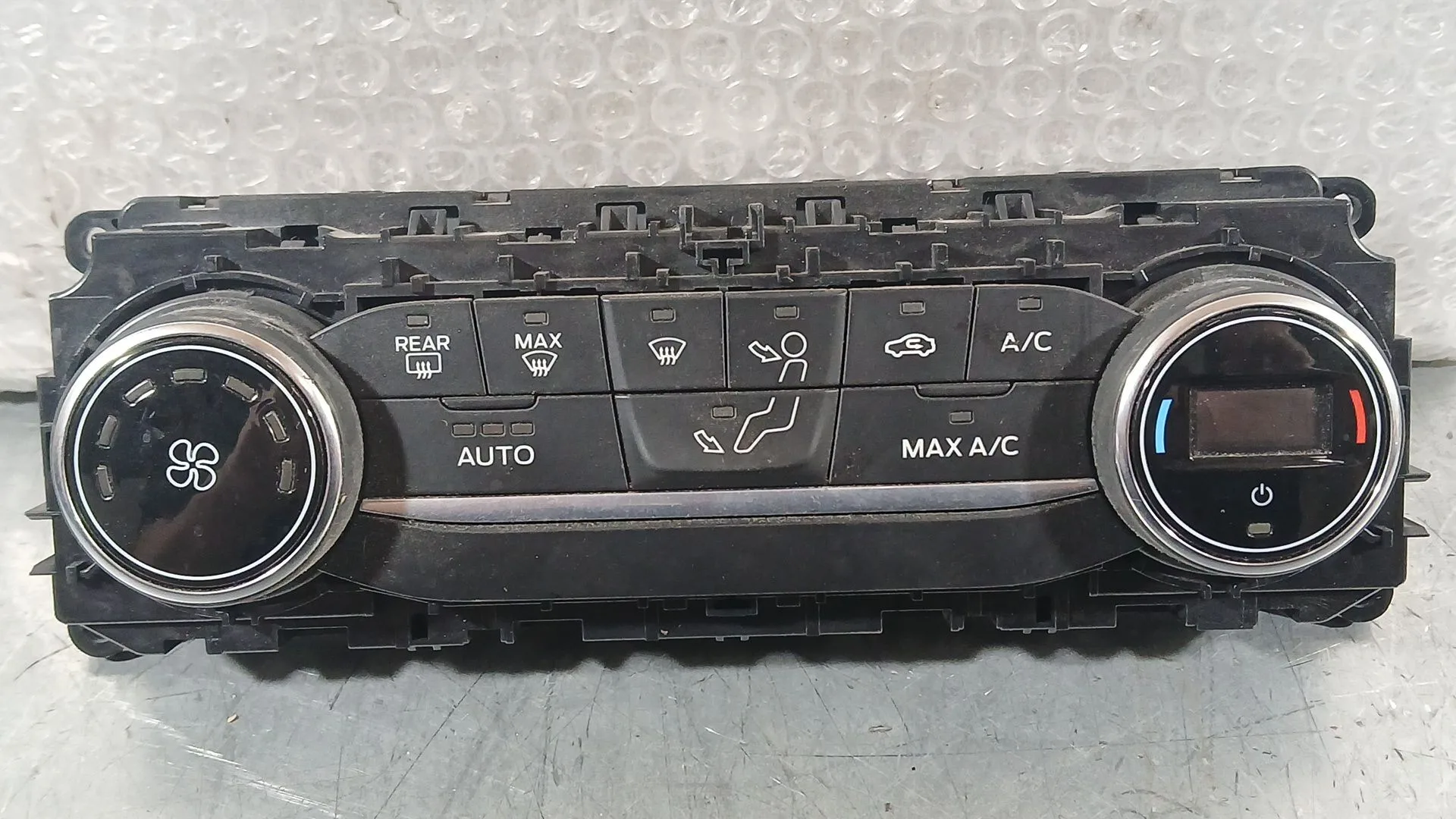 Mando Climatizador para Ford Puma (J2K, Cf7)
