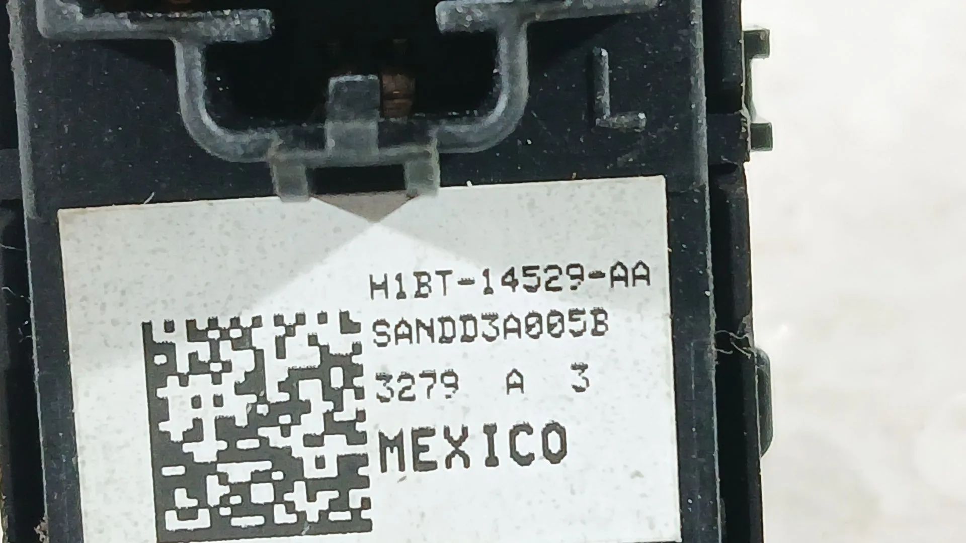 Mando Elevalunas Delantero Derecho para Ford Puma (J2K, Cf7)