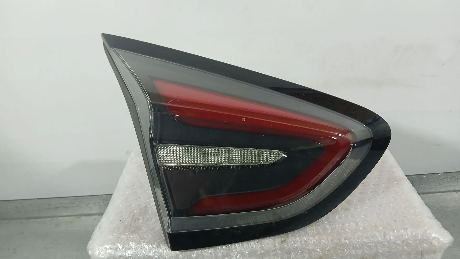 Piloto Trasero Izquierdo Interior para Ford Puma (J2K, Cf7)