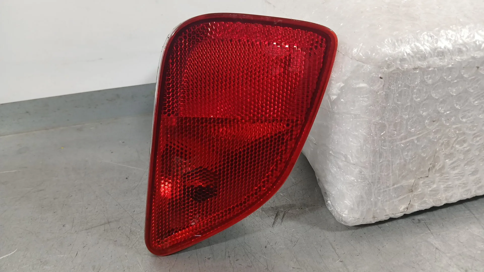Piloto Trasero Izquierdo Paragolpes para Ford Puma (J2K, Cf7)