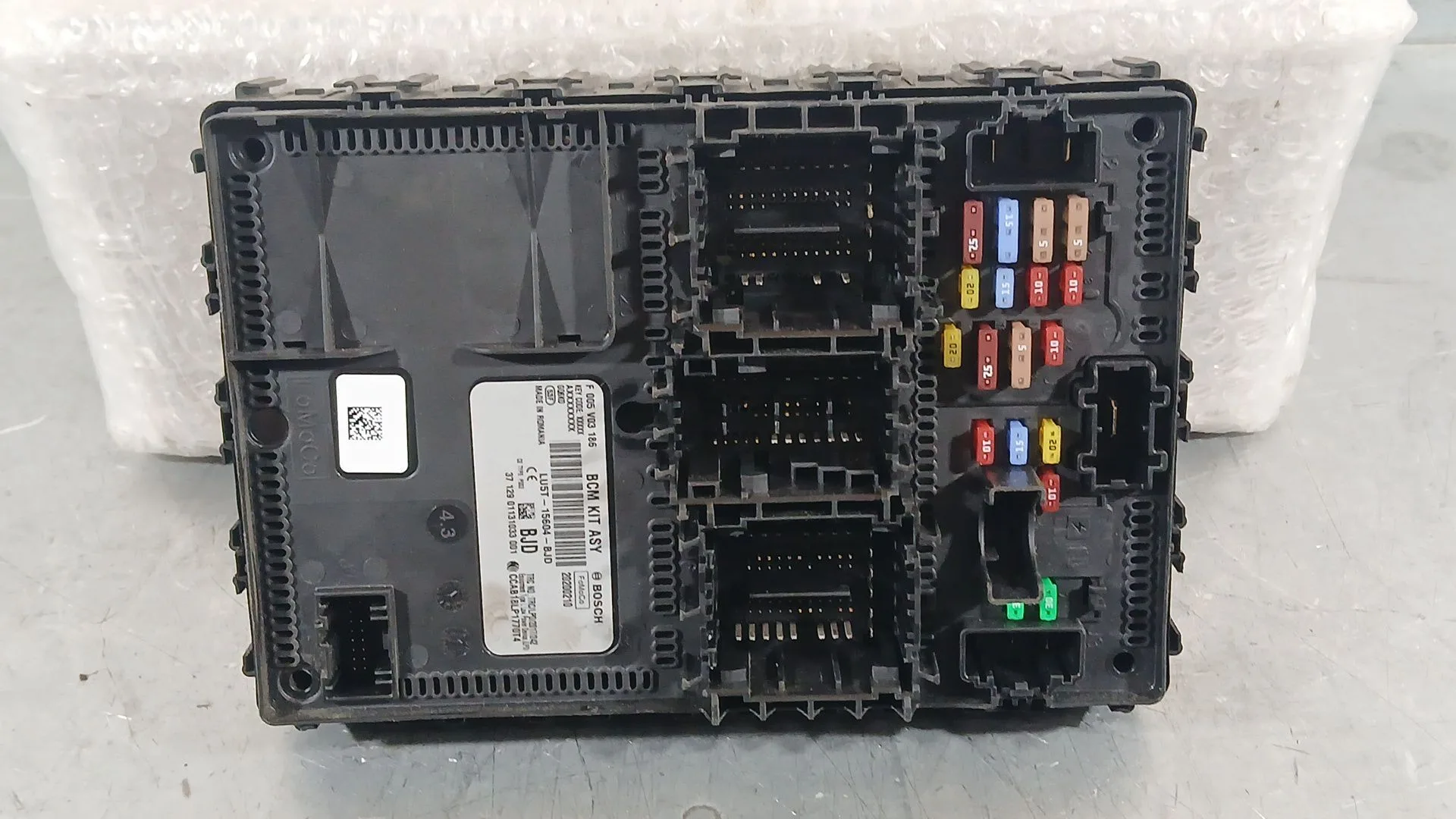 Caja Reles / Fusibles para Ford Puma (J2K, Cf7)
