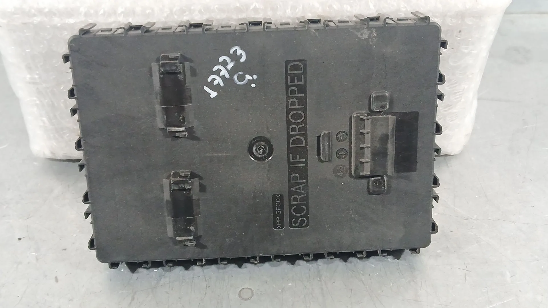 Caja Reles / Fusibles para Ford Puma (J2K, Cf7)