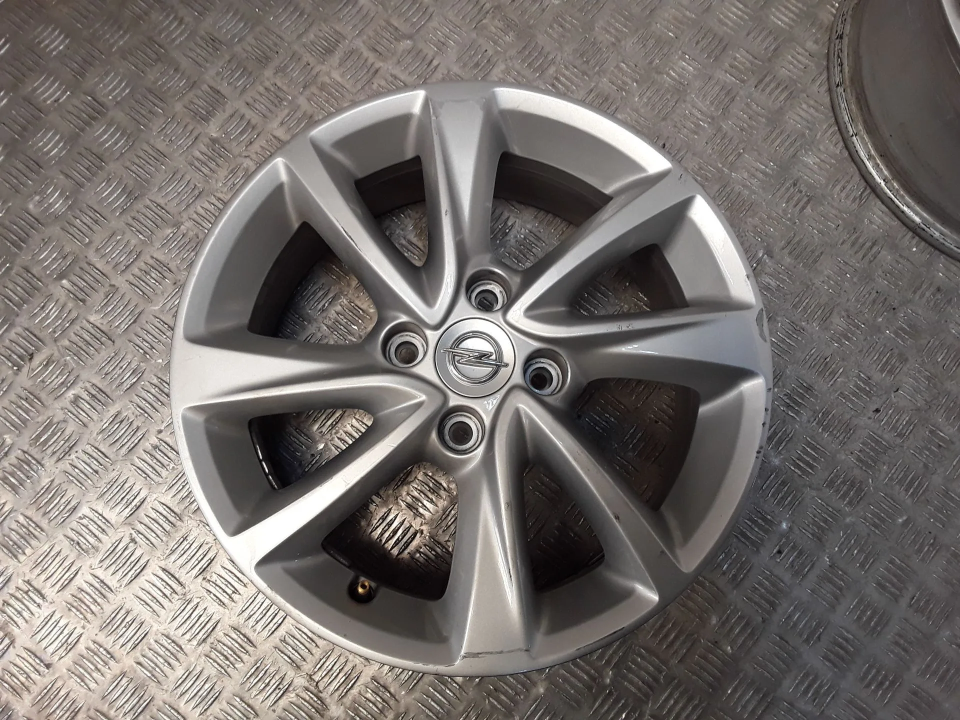 Juego Llantas Aluminio para Opel Corsa F (P2Jo)