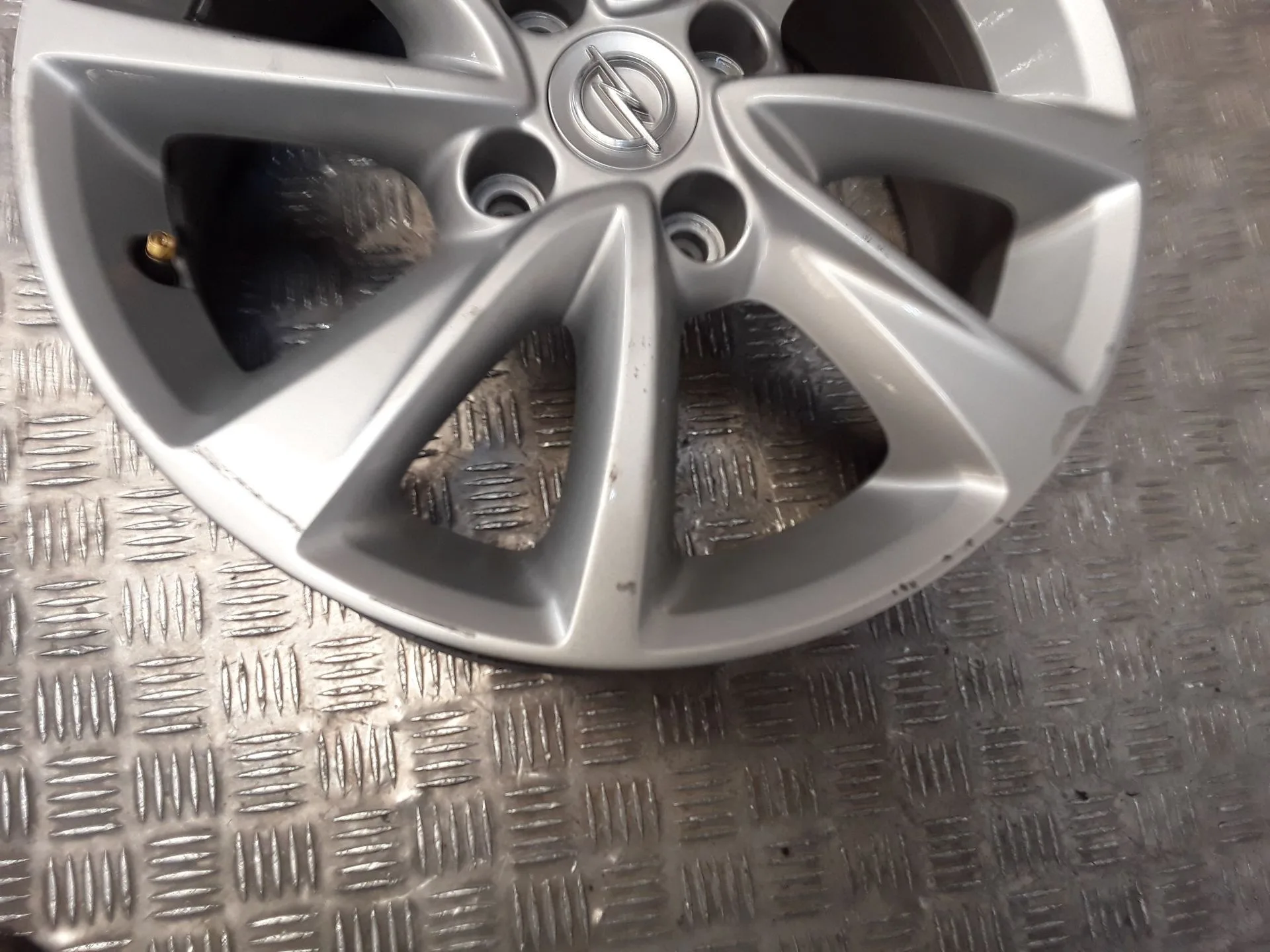 Juego Llantas Aluminio para Opel Corsa F (P2Jo)
