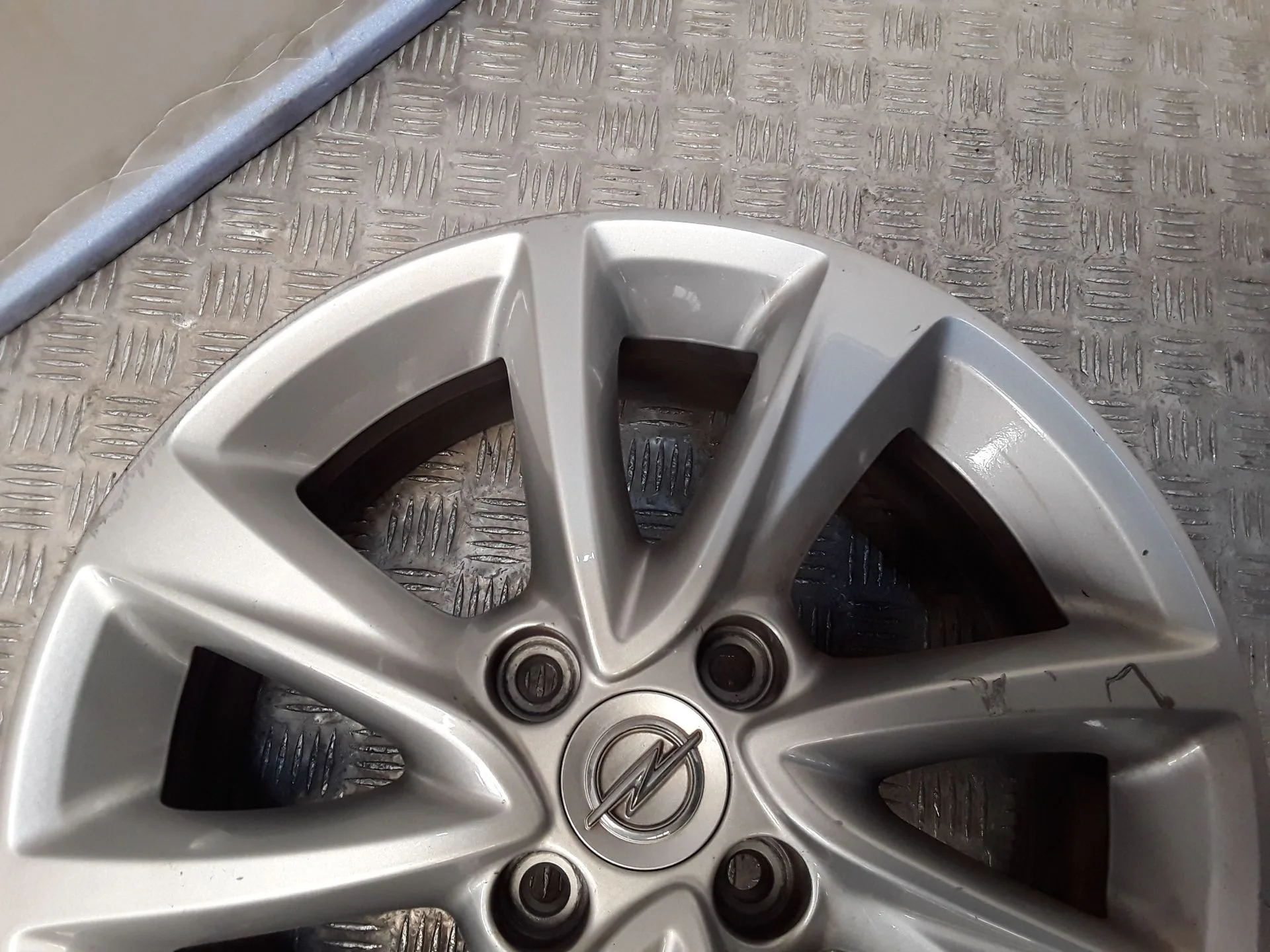 Juego Llantas Aluminio para Opel Corsa F (P2Jo)