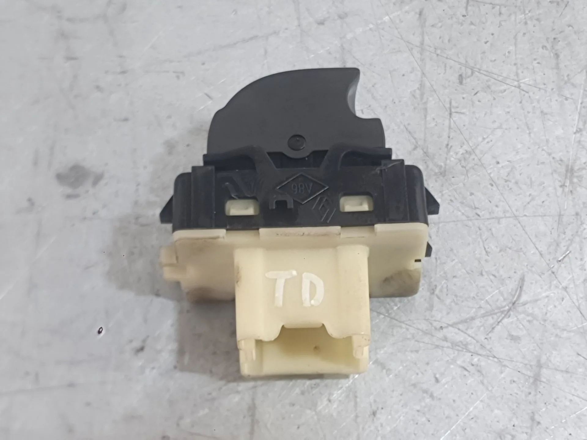 Mando Elevalunas Trasero Derecho para Dacia Sandero Ii (B8_)