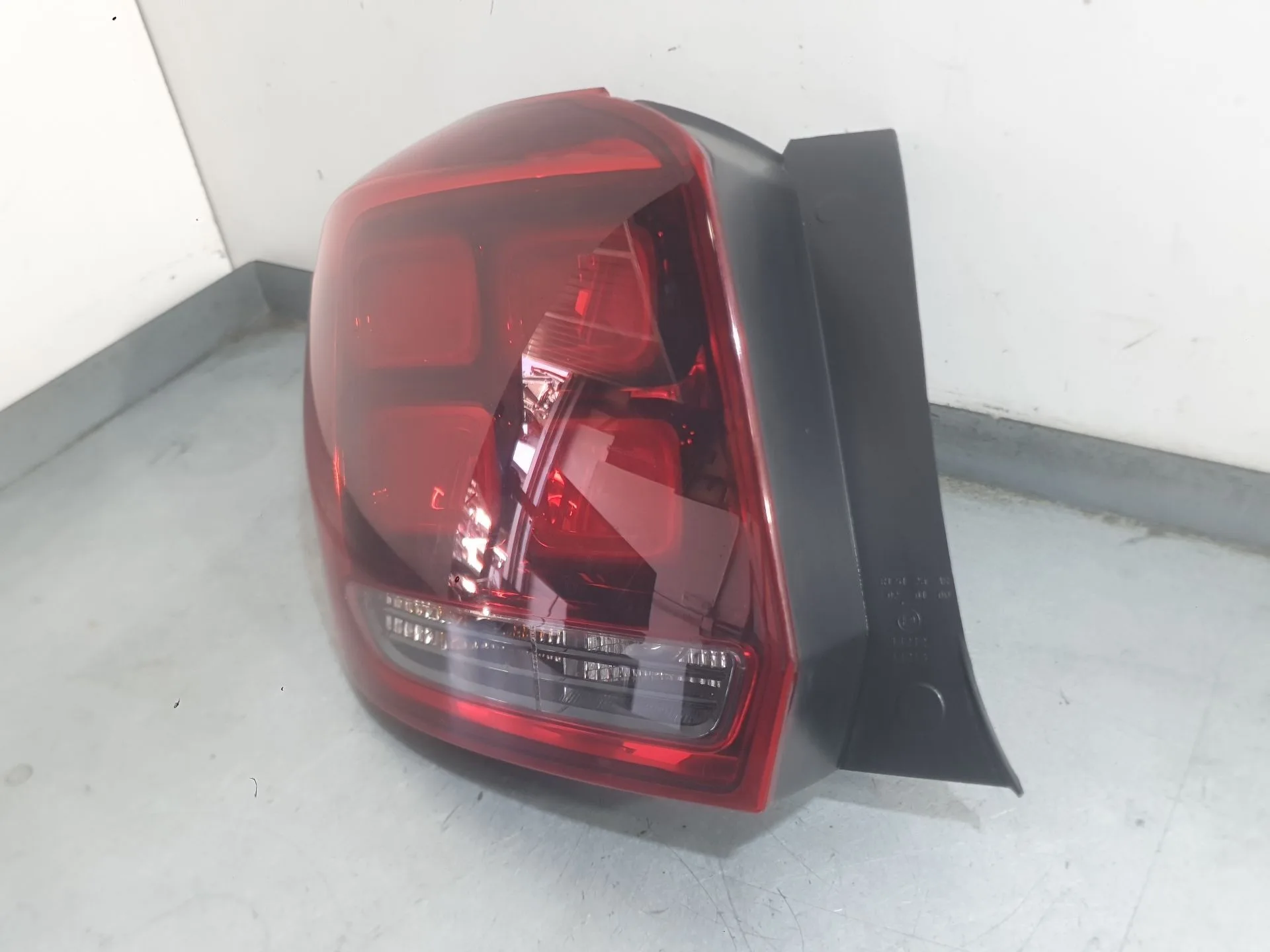 Piloto Trasero Izquierdo para Dacia Sandero Ii (B8_)