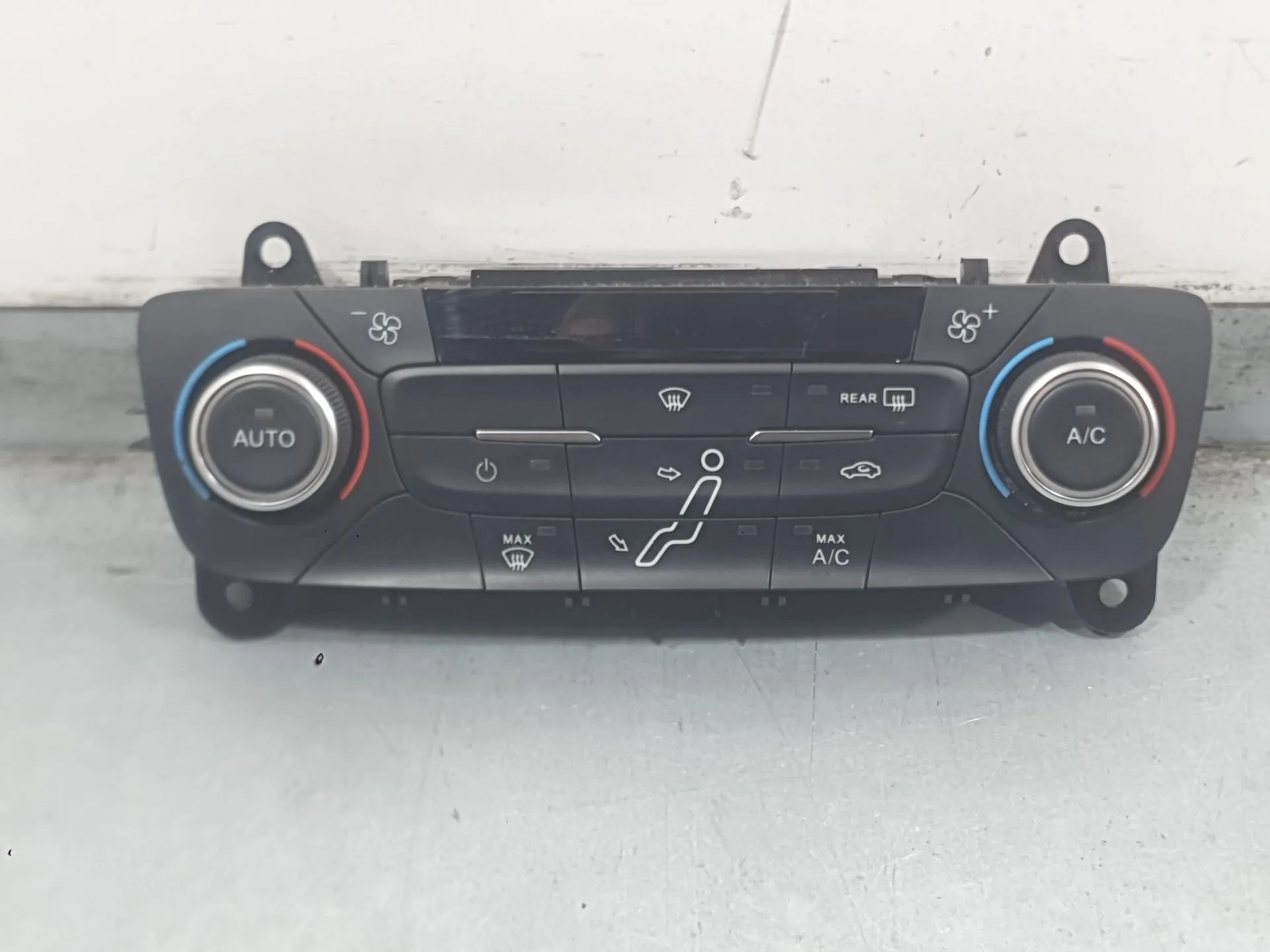 Mando Climatizador para Ford Focus Iii