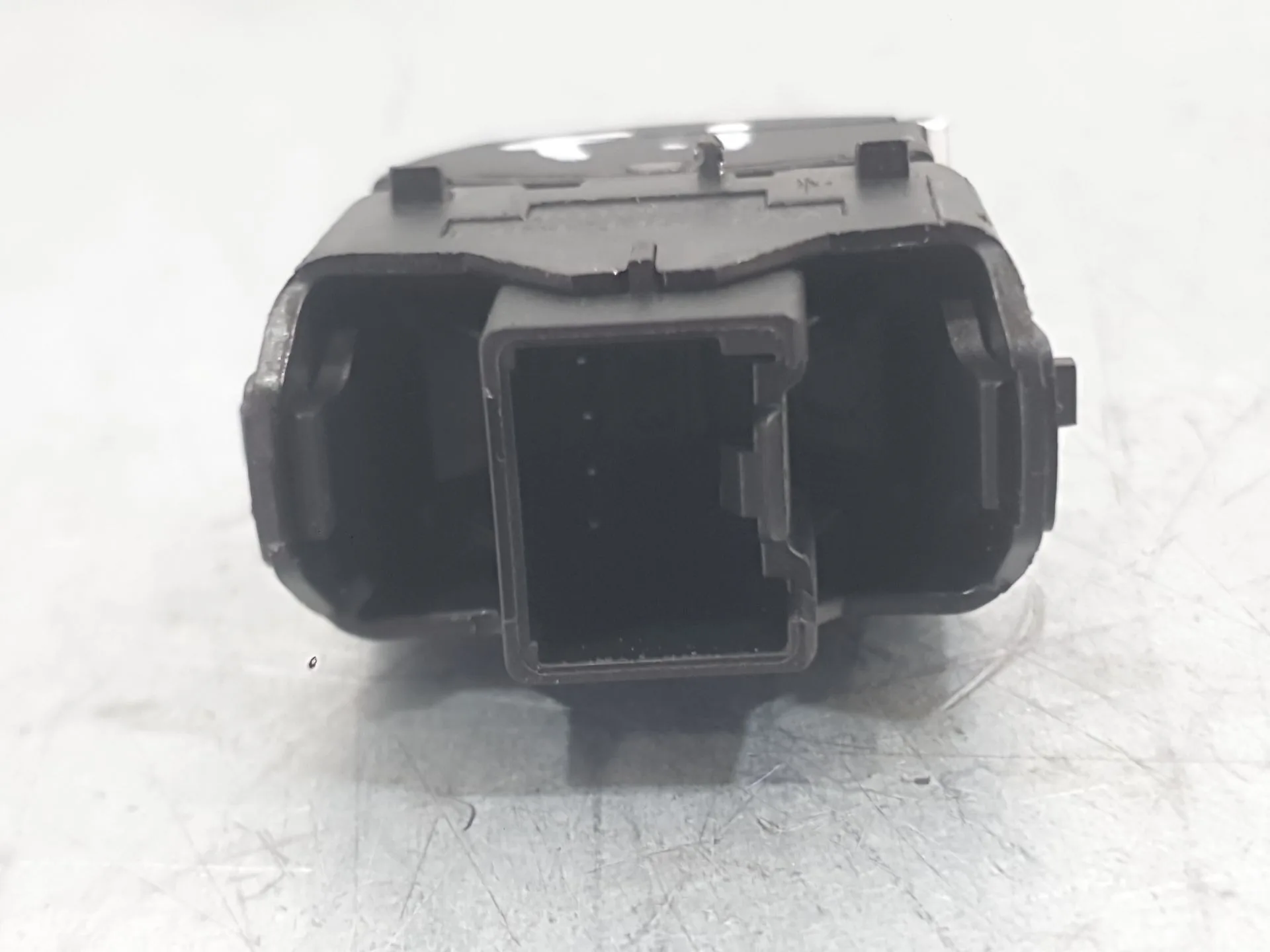 Mando Elevalunas Trasero Izquierdo para Ford Focus Iii