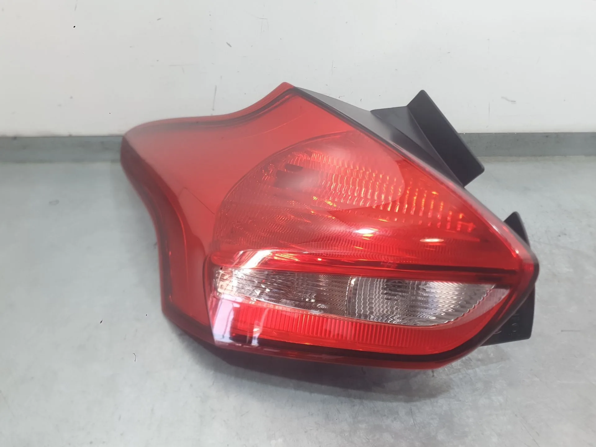 Piloto Trasero Izquierdo para Ford Focus Iii