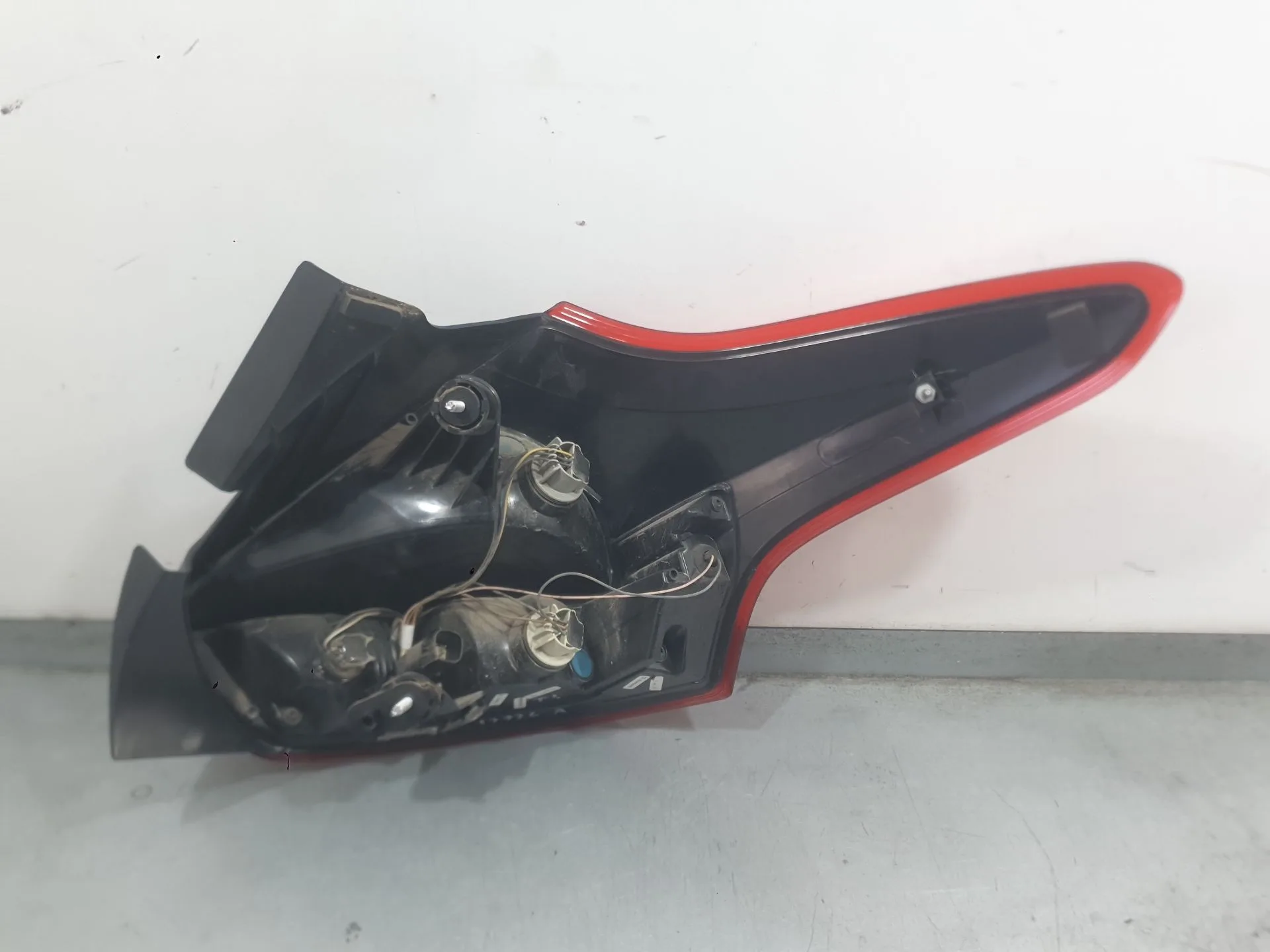 Piloto Trasero Izquierdo para Ford Focus Iii