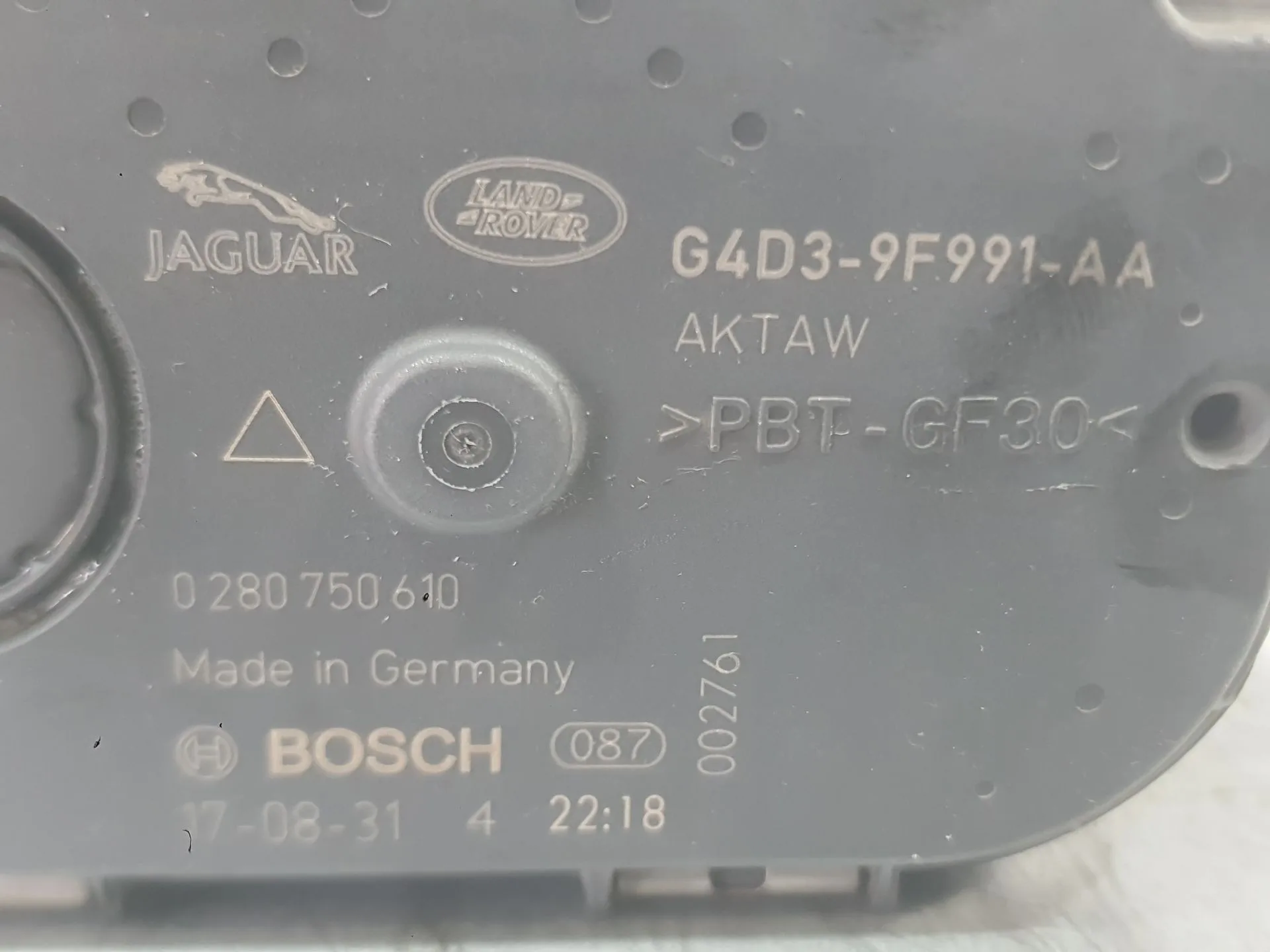 Caja Mariposa para Jaguar F-Pace (X761)