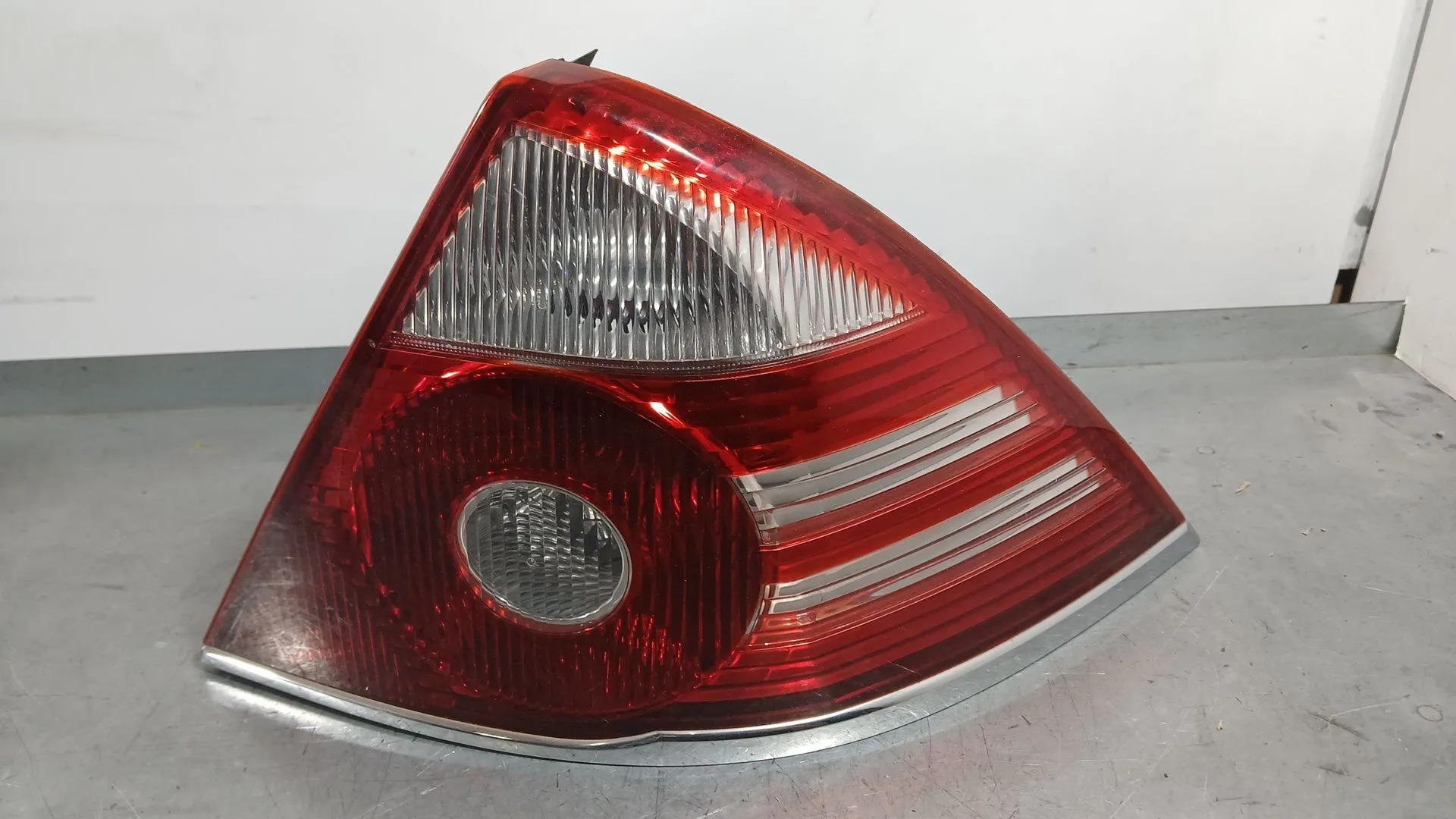 Piloto Trasero Derecho para Ford Mondeo Iii (B5Y)