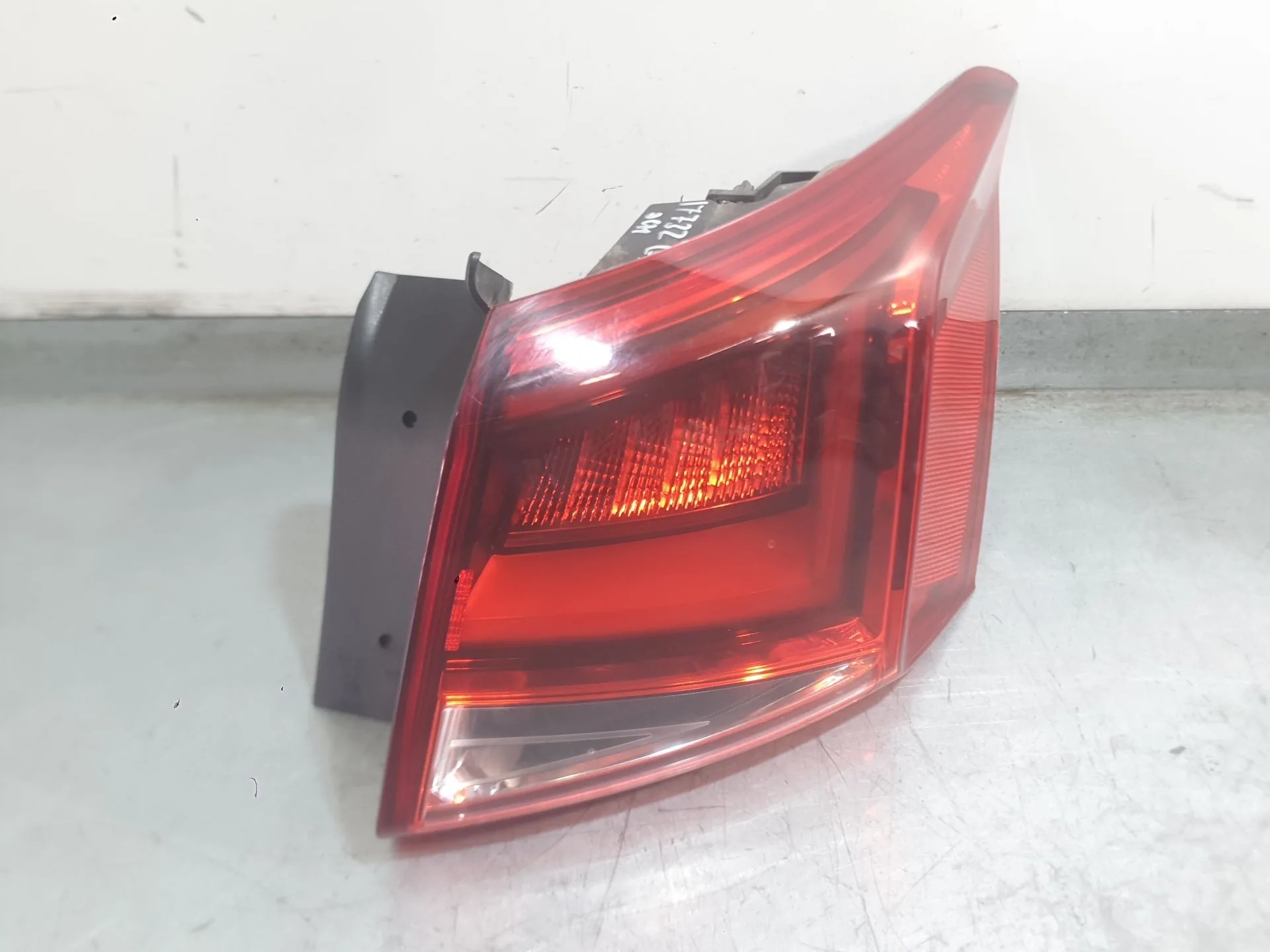 Piloto Trasero Derecho Exterior para Seat Arona (Kj7, Kjp)