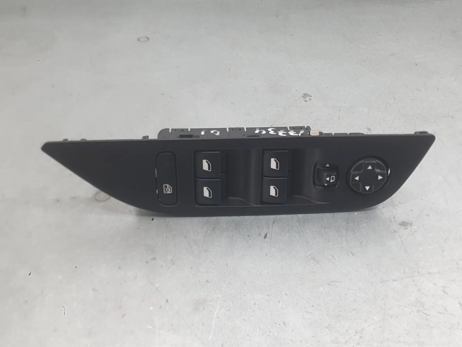 Mando Elevalunas Delantero Izquierdo para Peugeot 2008 Ii (Ud_, Us_, Uy_, Uj_, Ur_, Uc_)