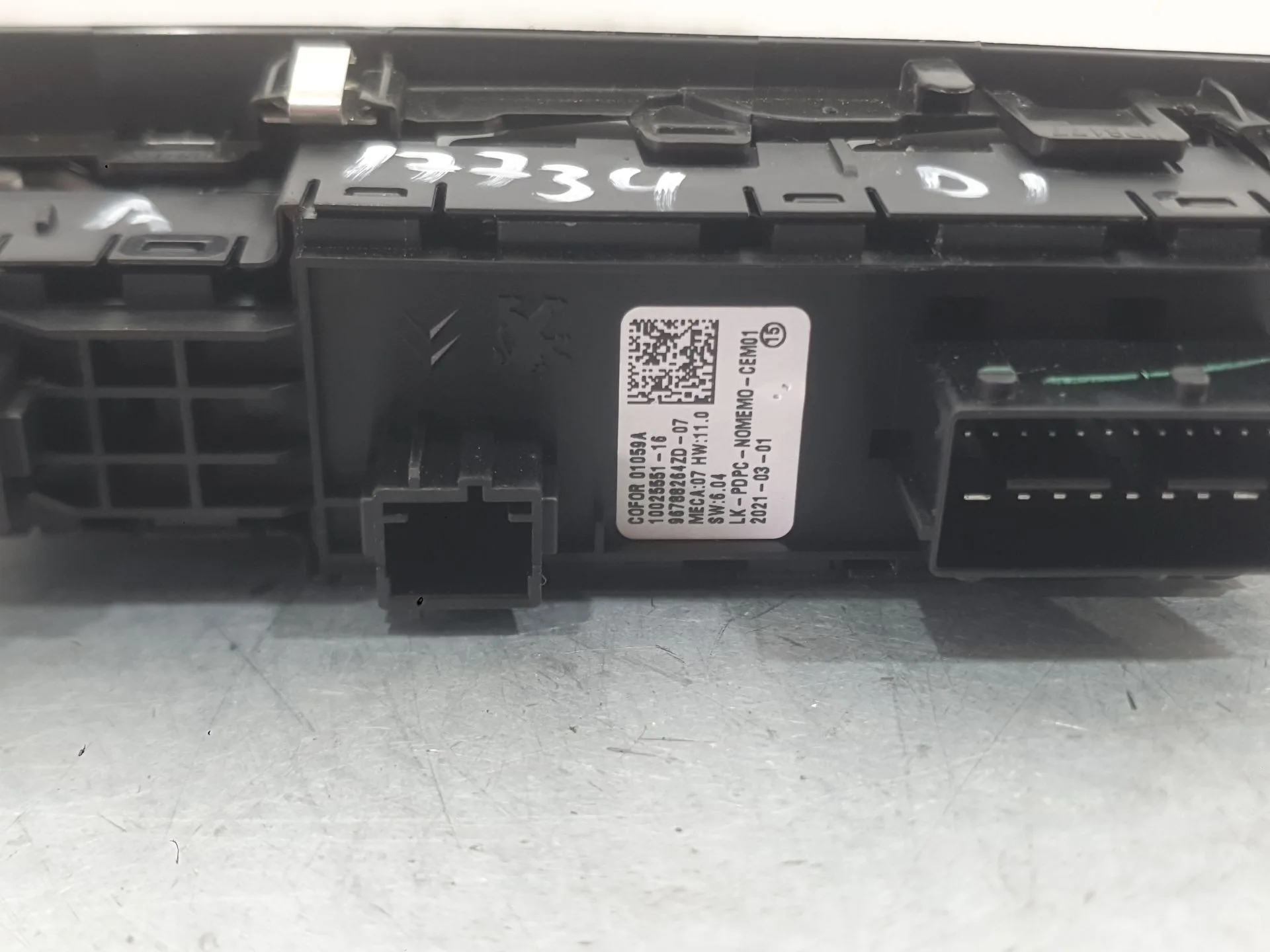 Mando Elevalunas Delantero Izquierdo para Peugeot 2008 Ii (Ud_, Us_, Uy_, Uj_, Ur_, Uc_)