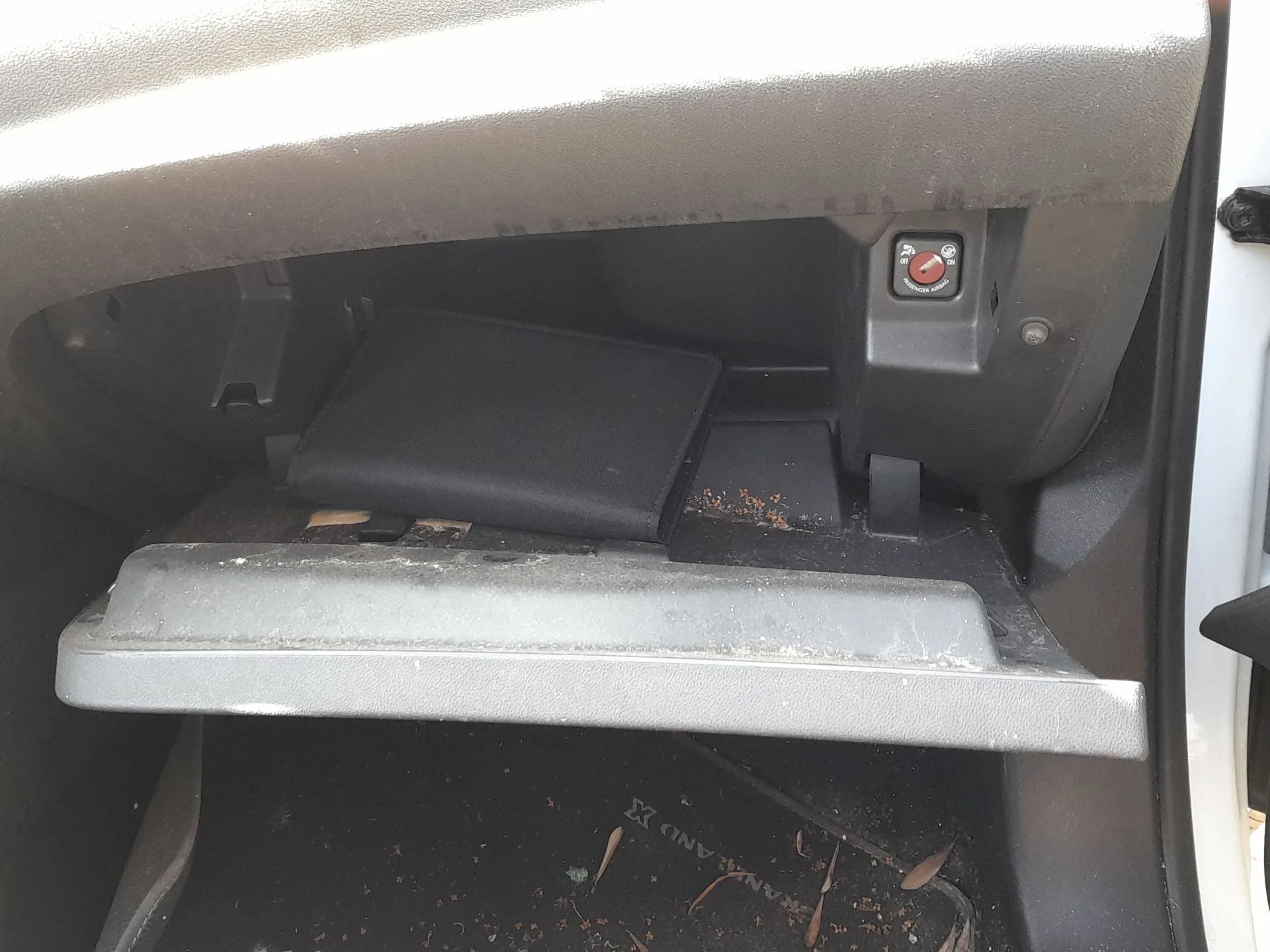 Guantera para Opel Grandland / Grandland X (A18, P1Uo)