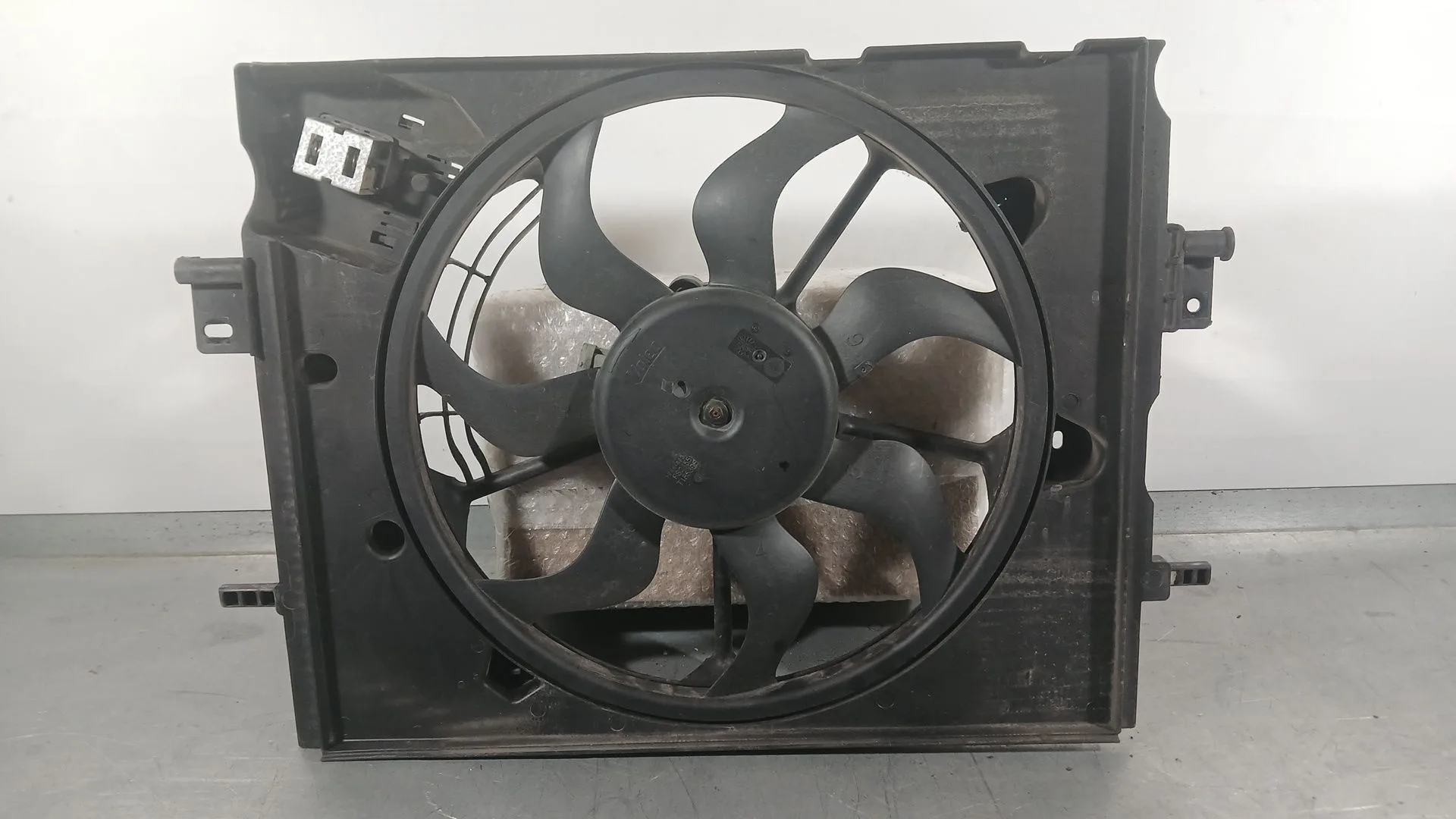 Electroventilador para Nissan Micra V (K14)