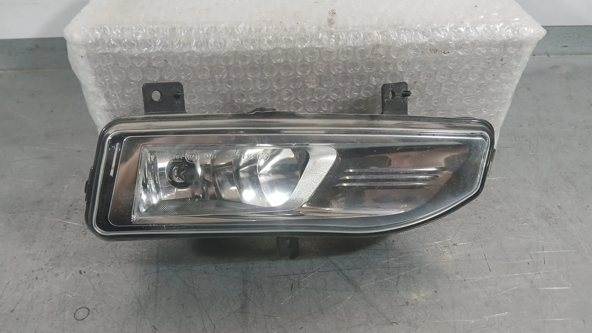 Faro Antiniebla Derecho para Nissan Micra V (K14)