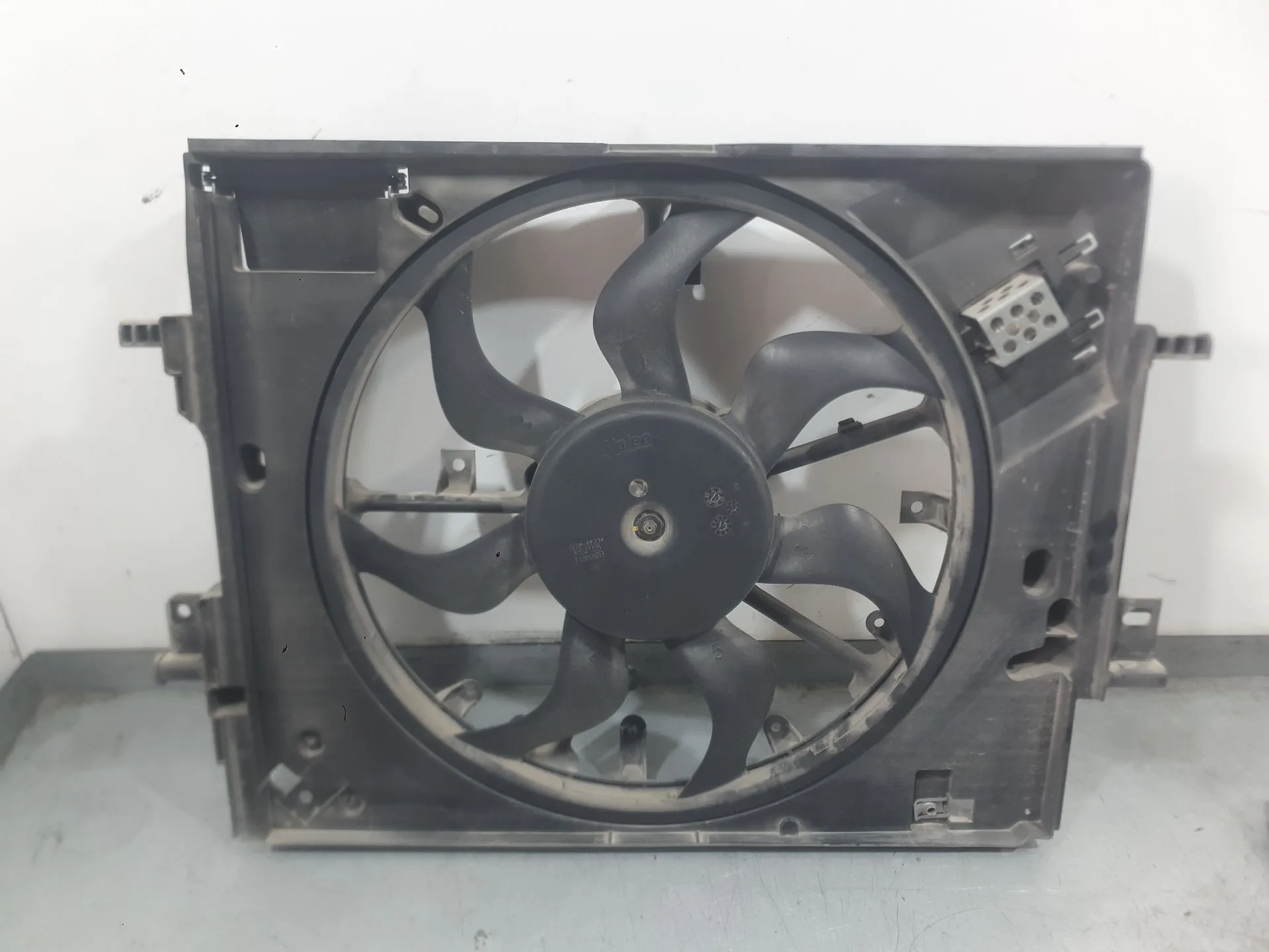 Electroventilador para Renault Clio V (B7_)