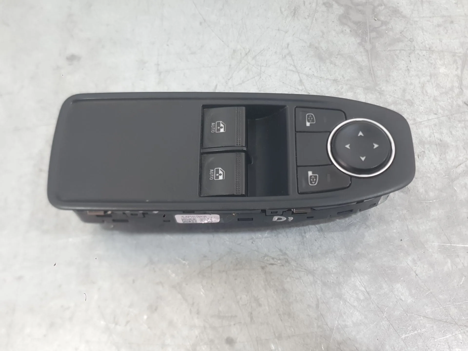 Mando Elevalunas Delantero Izquierdo para Renault Clio V (B7_)