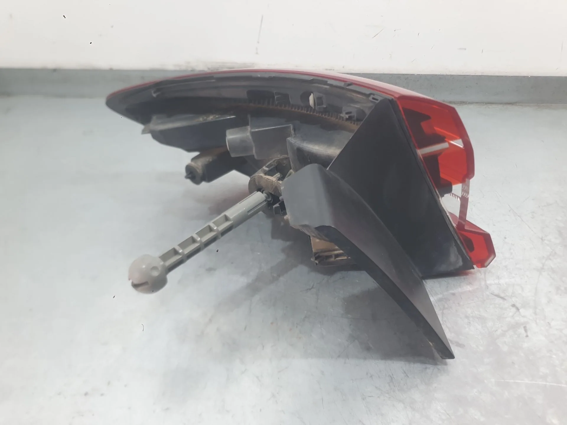 Piloto Trasero Derecho Exterior para Renault Clio V (B7_)