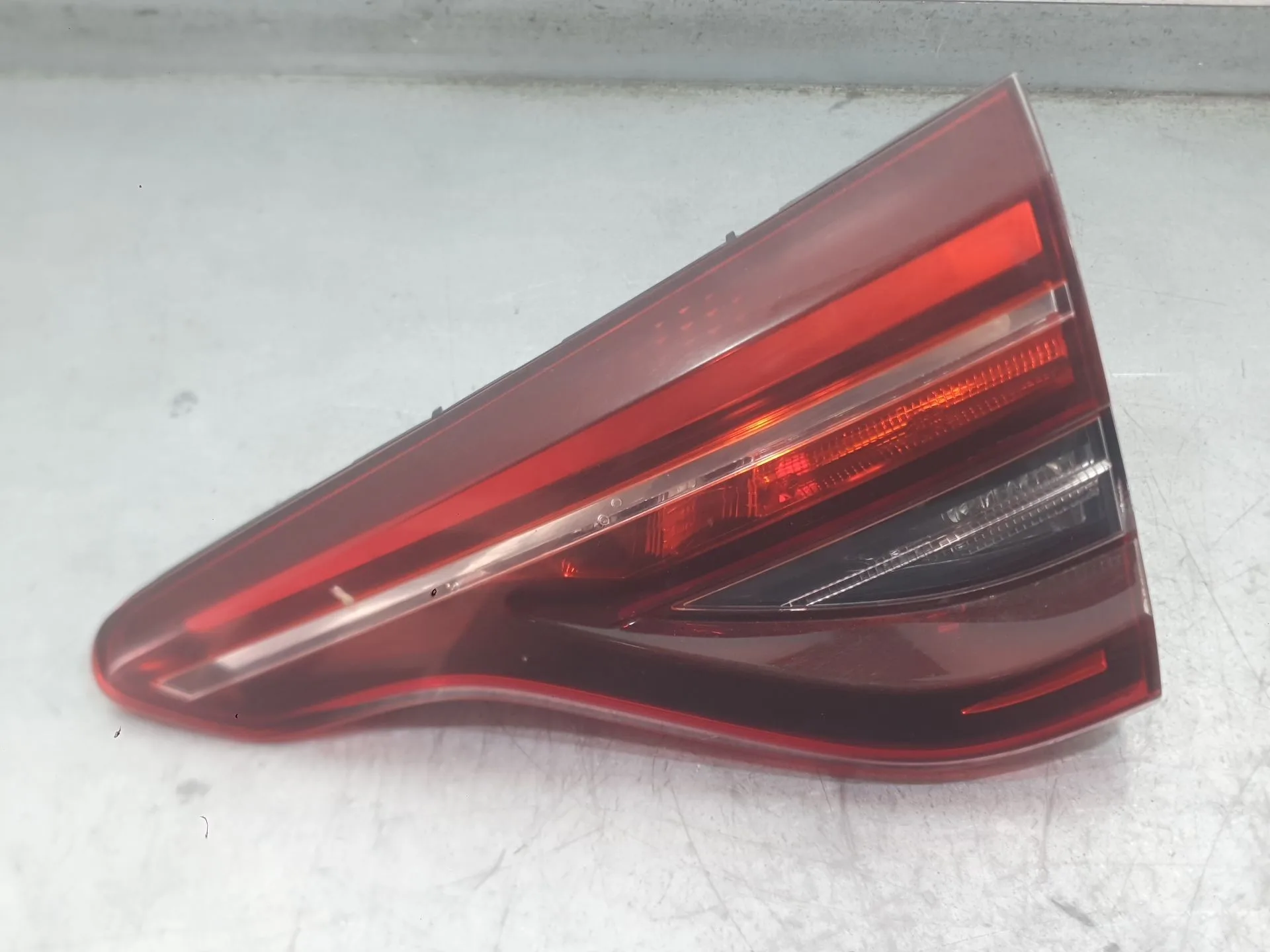 Piloto Trasero Derecho Interior para Renault Clio V (B7_)