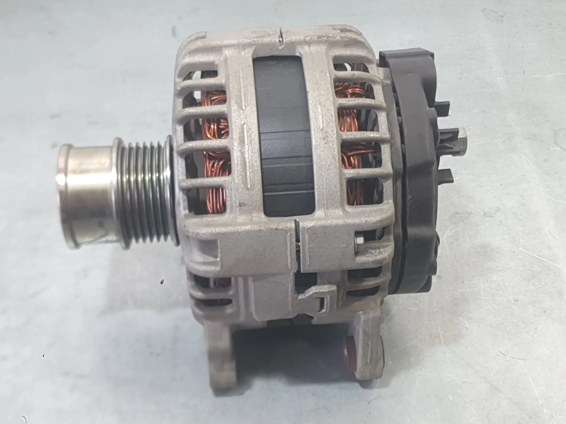 Alternador para Seat Ibiza V (Kj1, Kjg)