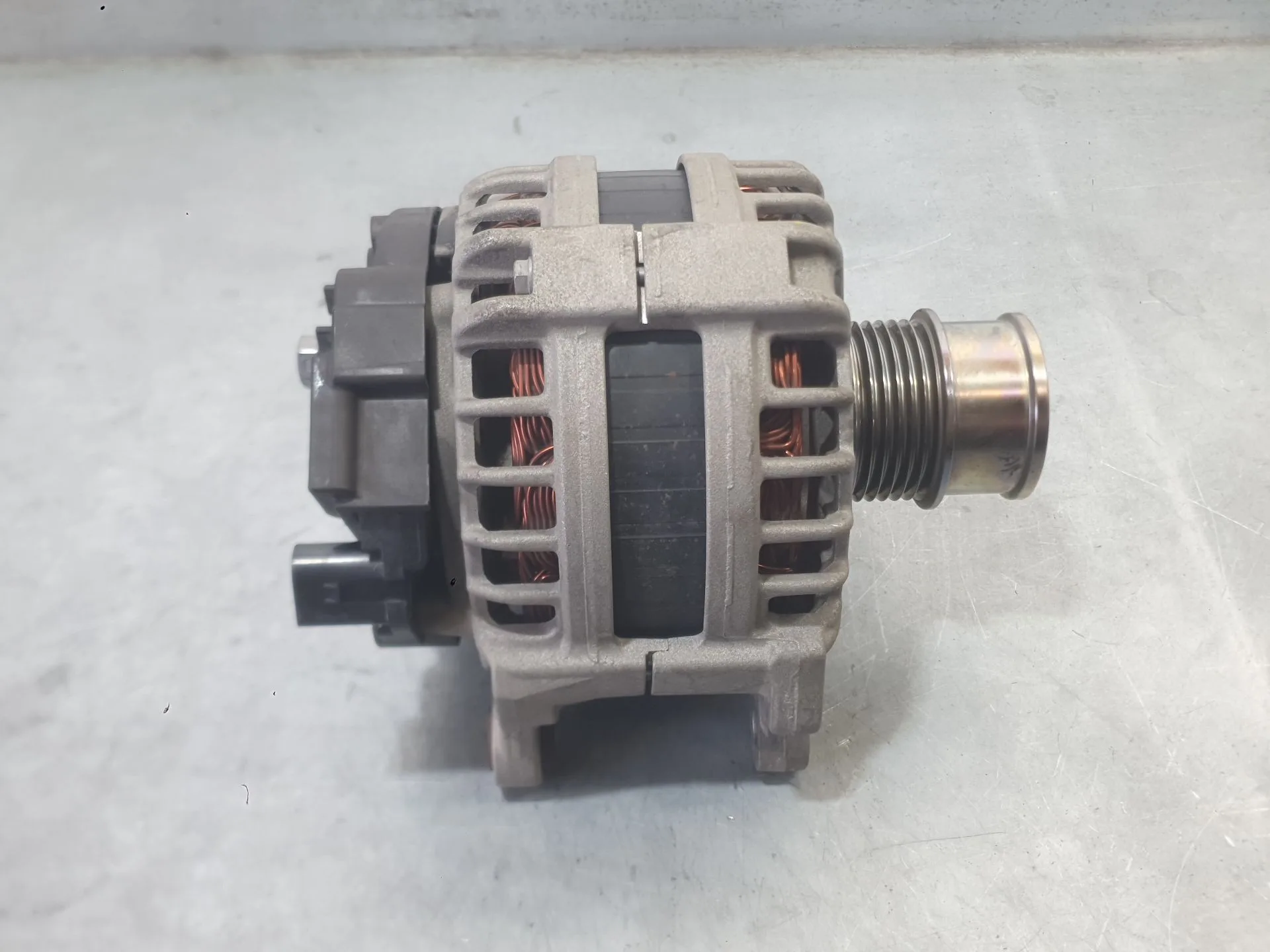 Alternador para Seat Ibiza V (Kj1, Kjg)