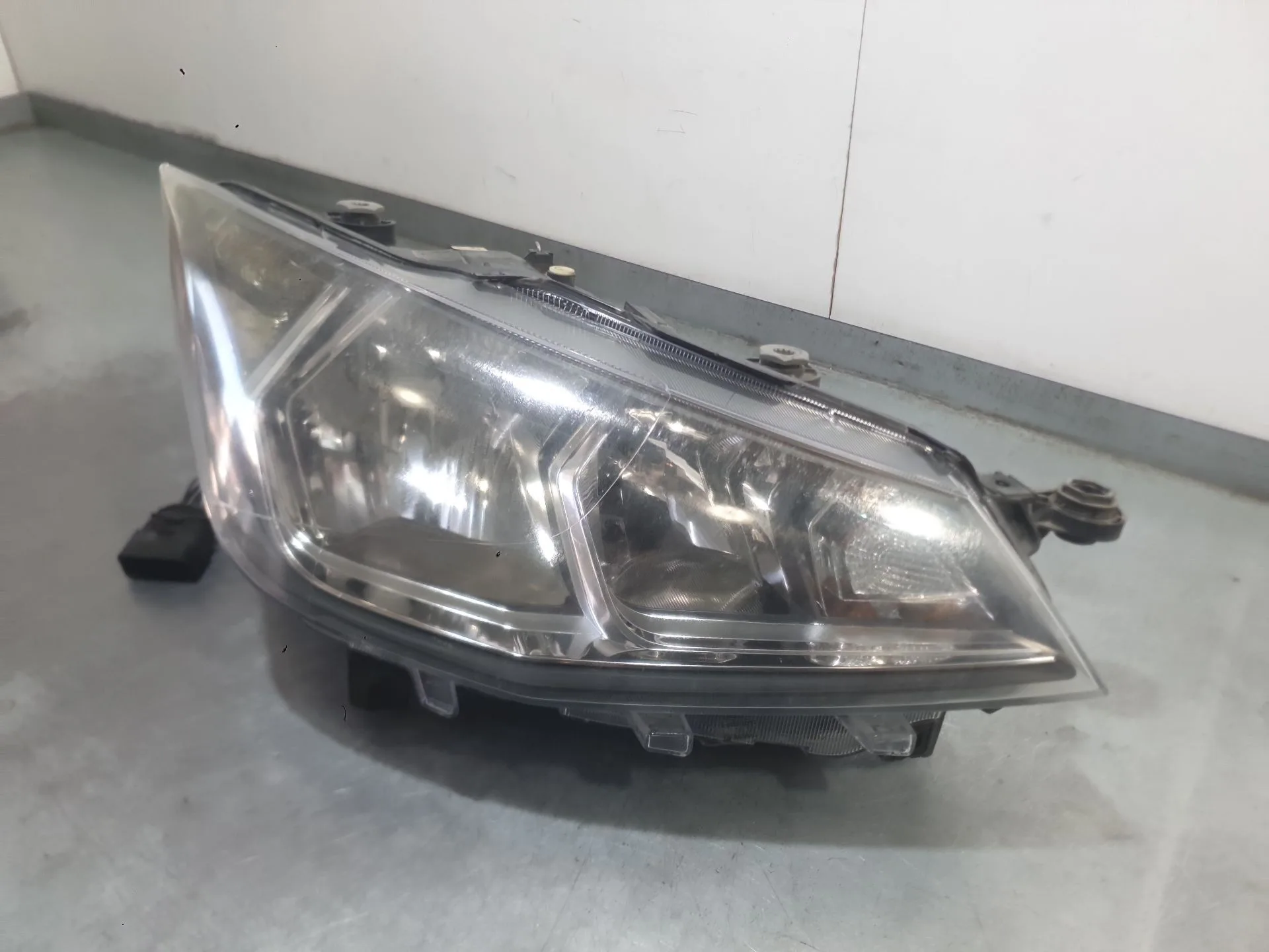 Faro Derecho para Seat Ibiza V (Kj1, Kjg)