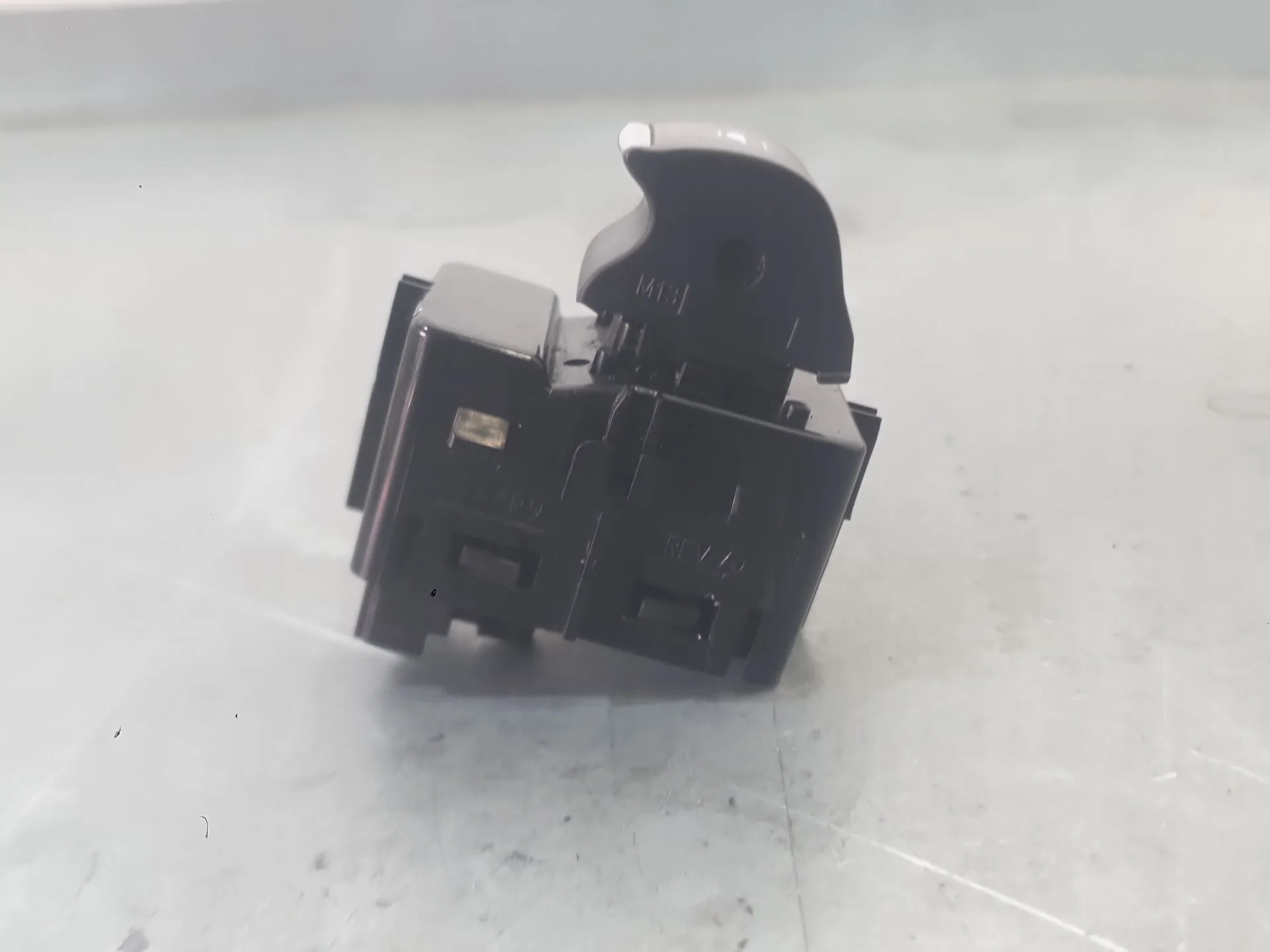 Mando Elevalunas Delantero Derecho para Ford Ecosport