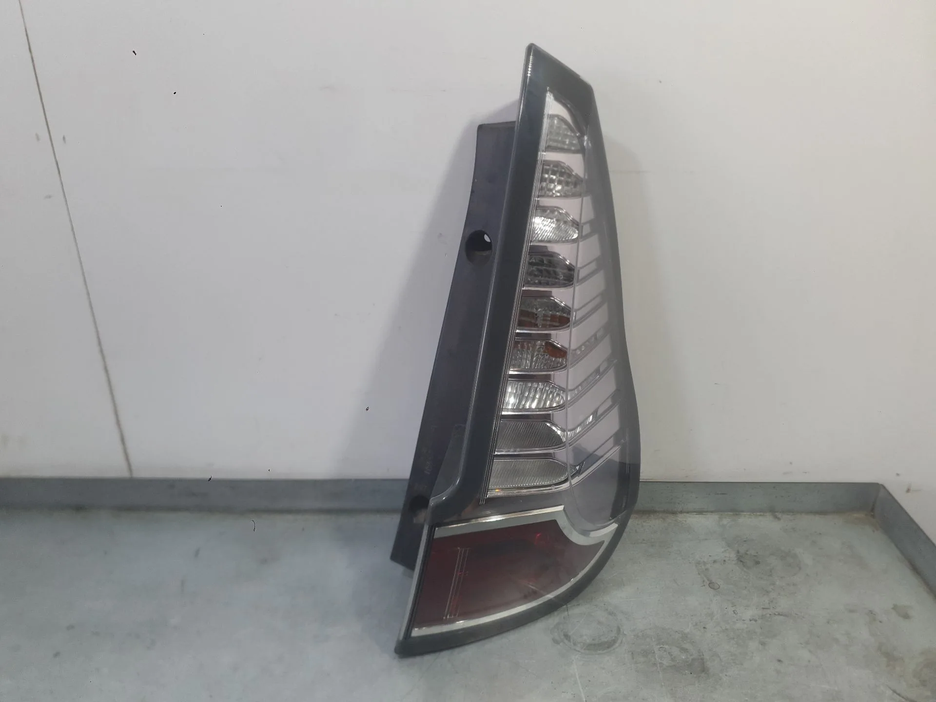 Piloto Trasero Derecho Exterior para Renault Scenic Iii (Jz0/1_)