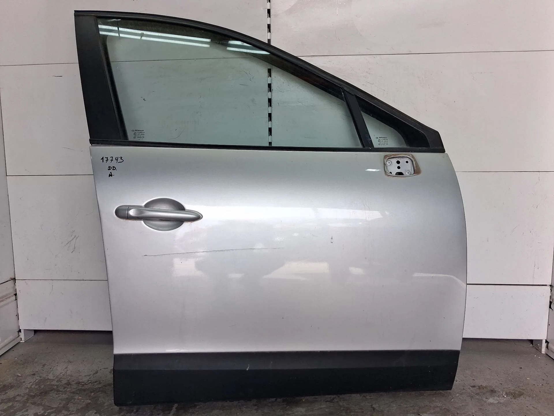 Puerta Delantera Derecha para Renault Scenic Iii (Jz0/1_)
