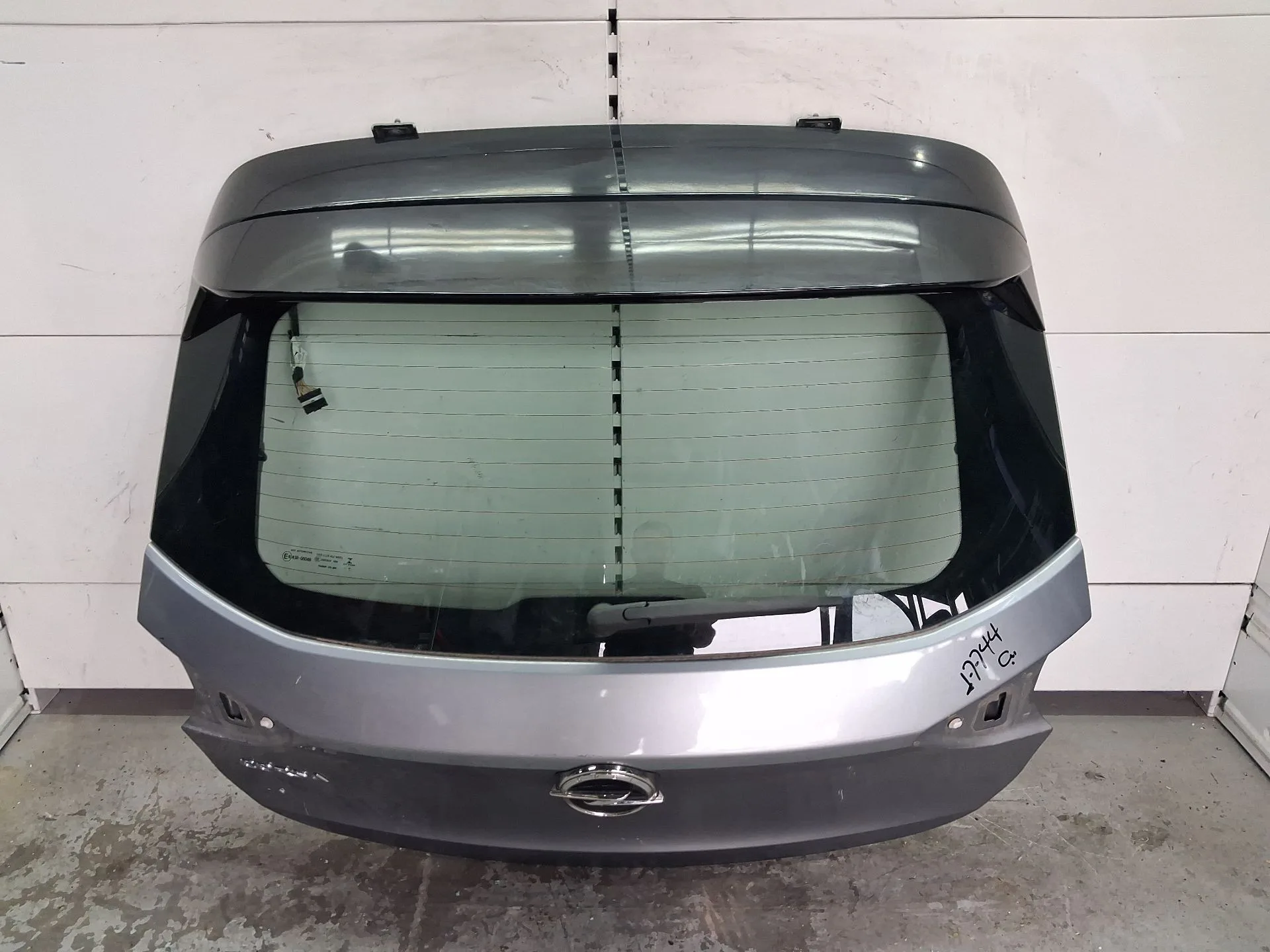 Porton Trasero para Opel Corsa F (P2Jo)