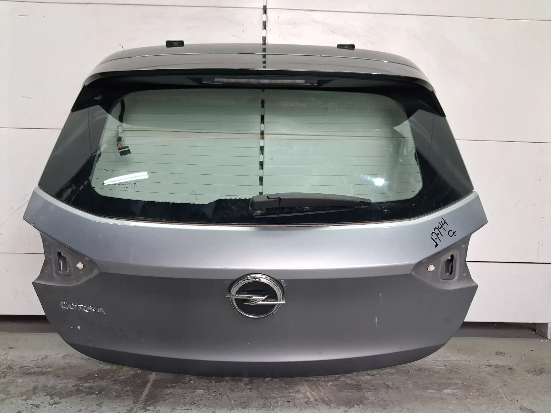 Porton Trasero para Opel Corsa F (P2Jo)