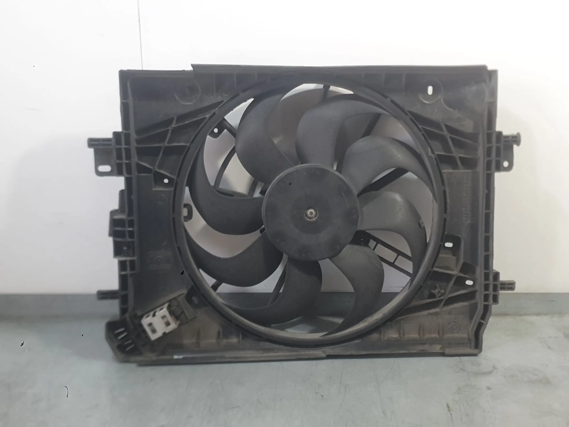 Electroventilador para Renault Clio Iv (Bh_)