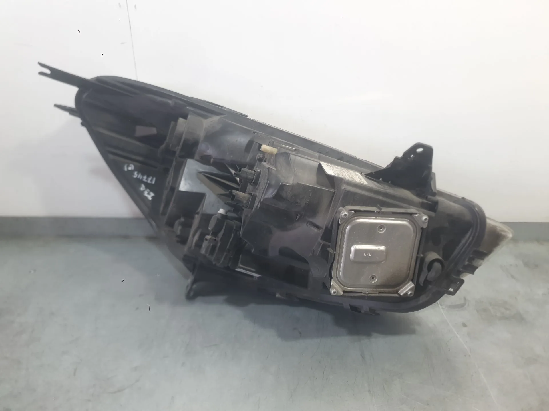 Faro Izquierdo para Renault Clio Iv (Bh_)