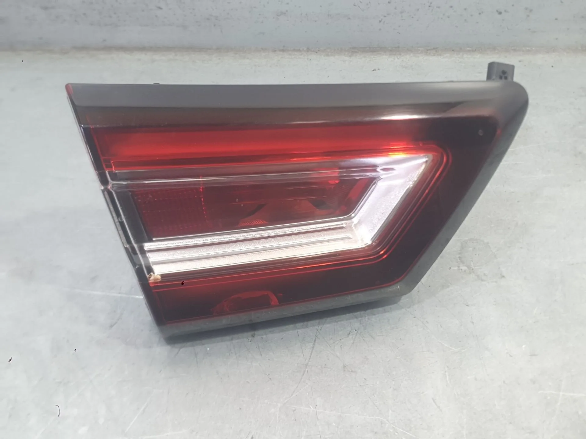 Piloto Trasero Izquierdo Interior para Renault Clio Iv (Bh_)