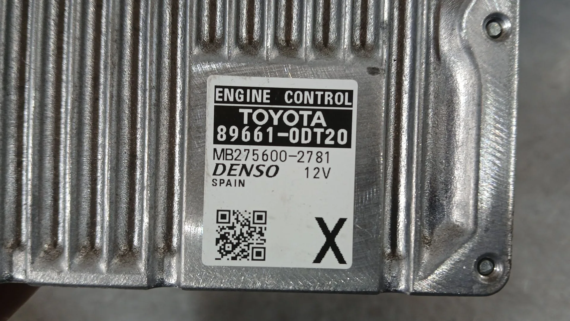 Centralita Motor Uce para Toyota Yaris (_P13_)