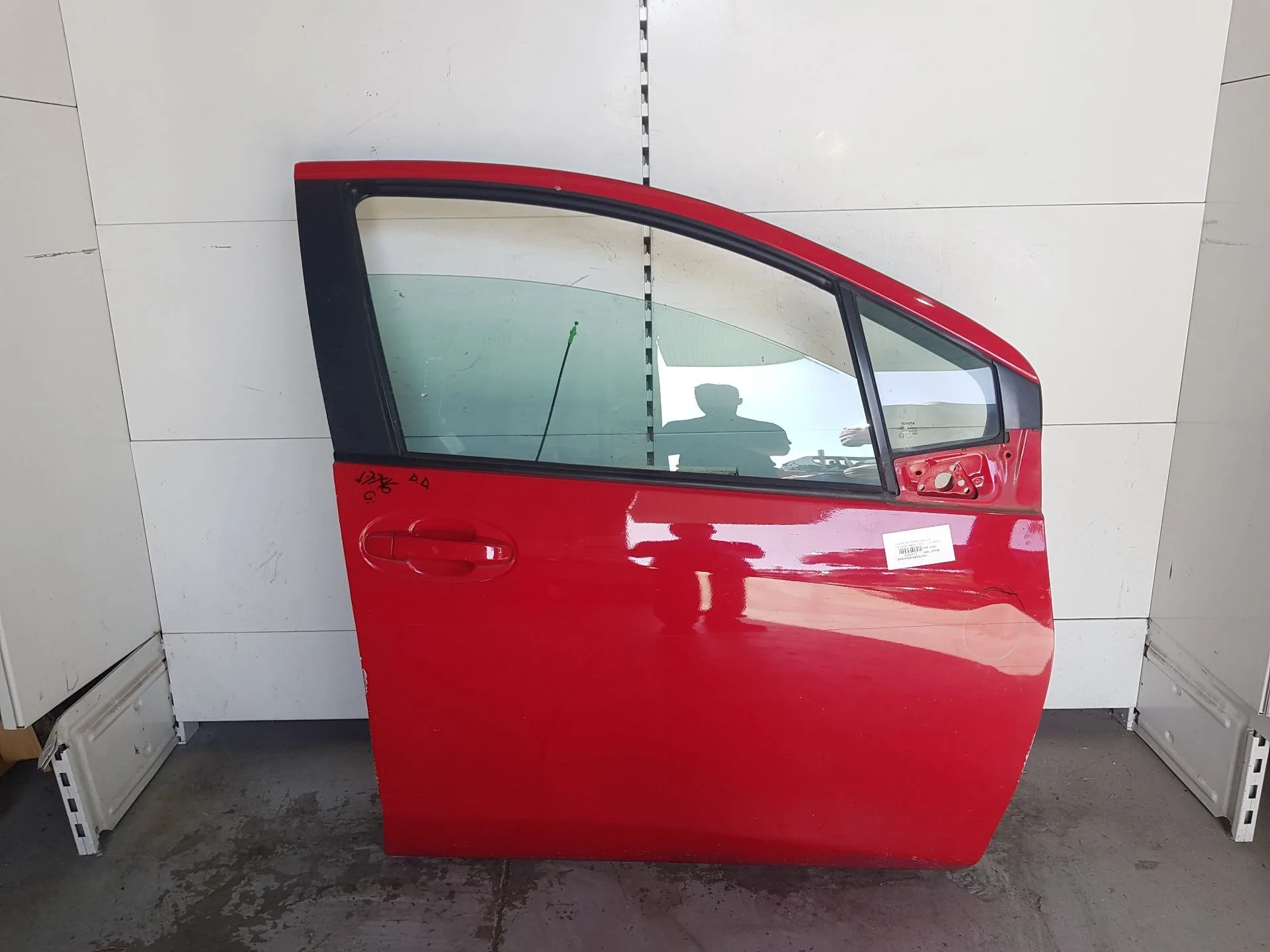Puerta Delantera Derecha para Toyota Yaris (_P13_)