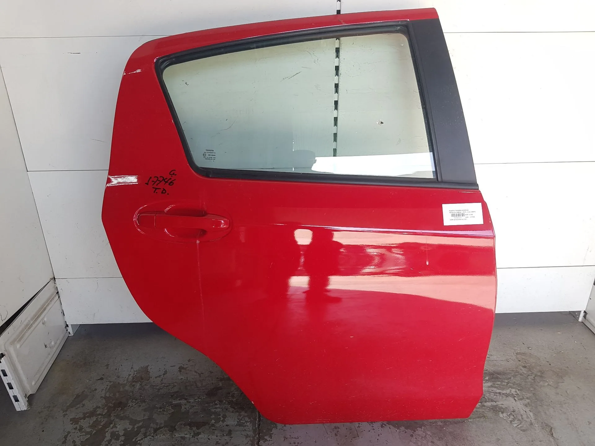 Puerta Trasera Derecha para Toyota Yaris (_P13_)