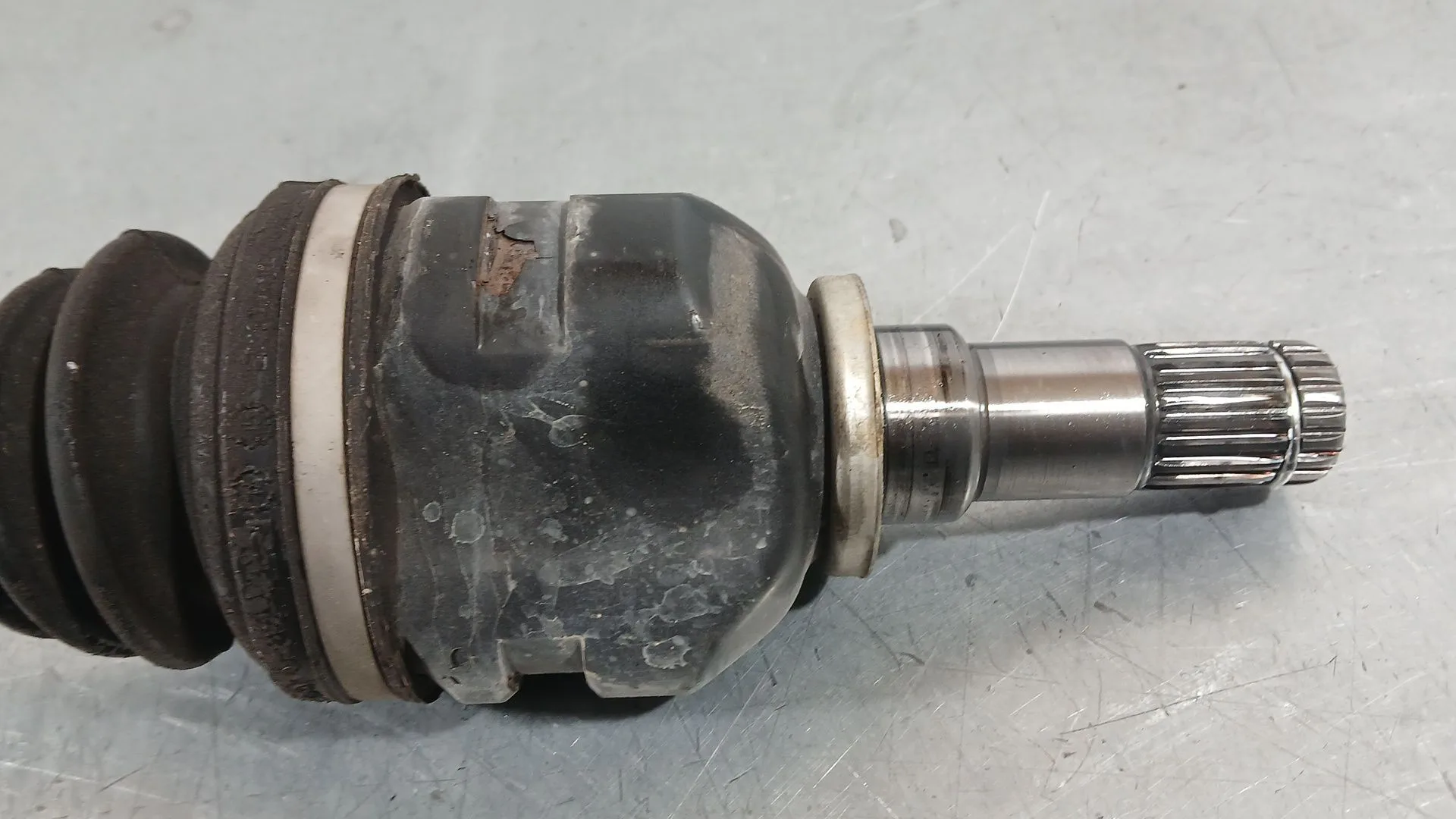 Transmision Delantera Izquierda para Toyota Yaris (_P13_)