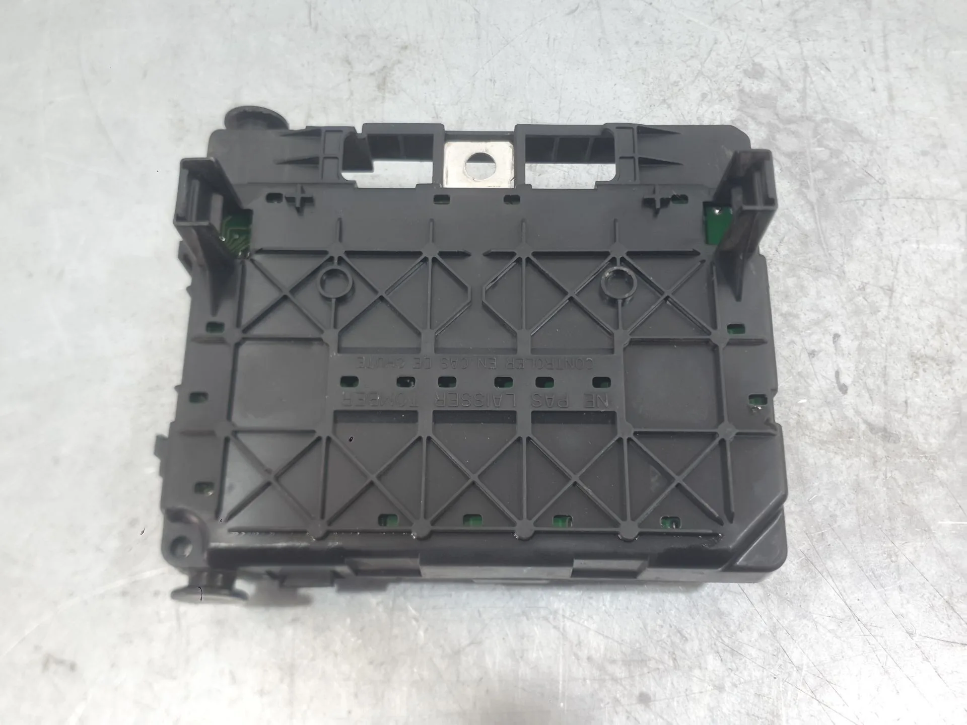 Caja Reles / Fusibles para Peugeot 206 Hatchback (2A/C)