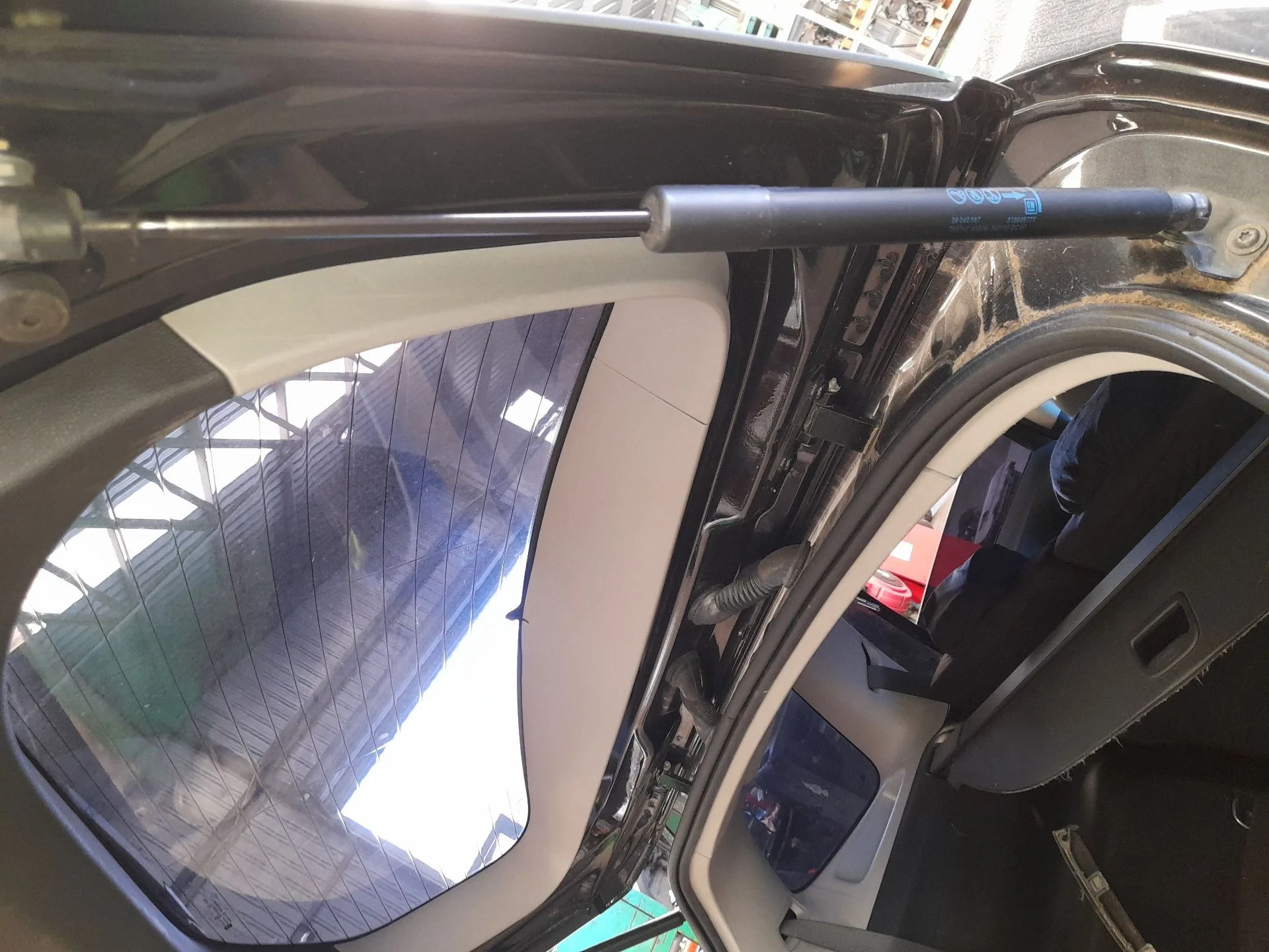 Amortiguadores Maletero / Porton para Opel Zafira Tourer C (P12)