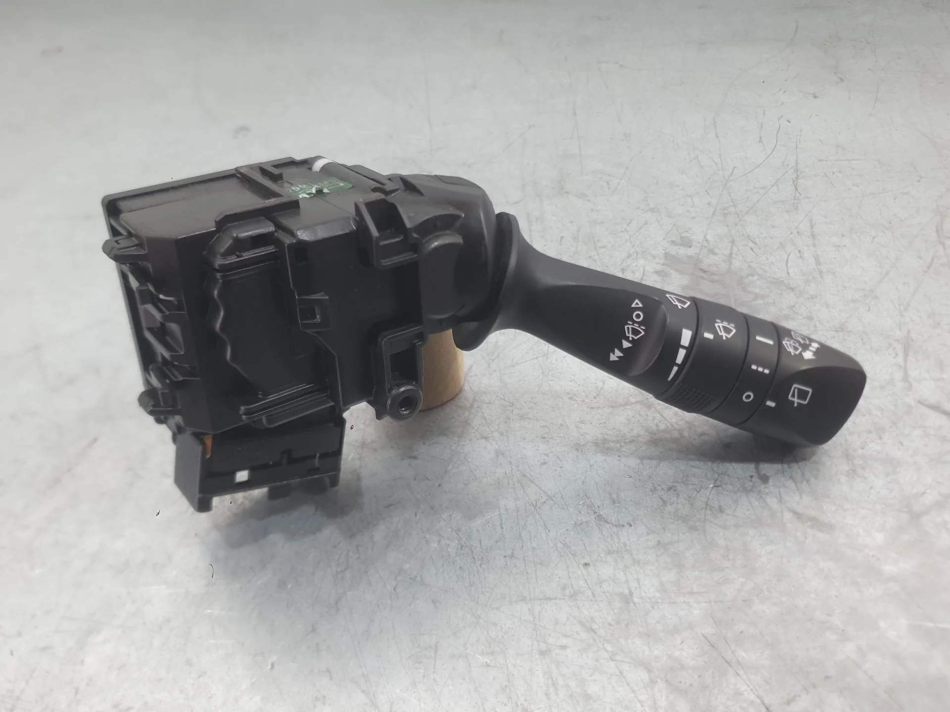 Mando Limpia para Toyota Auris (_E18_)