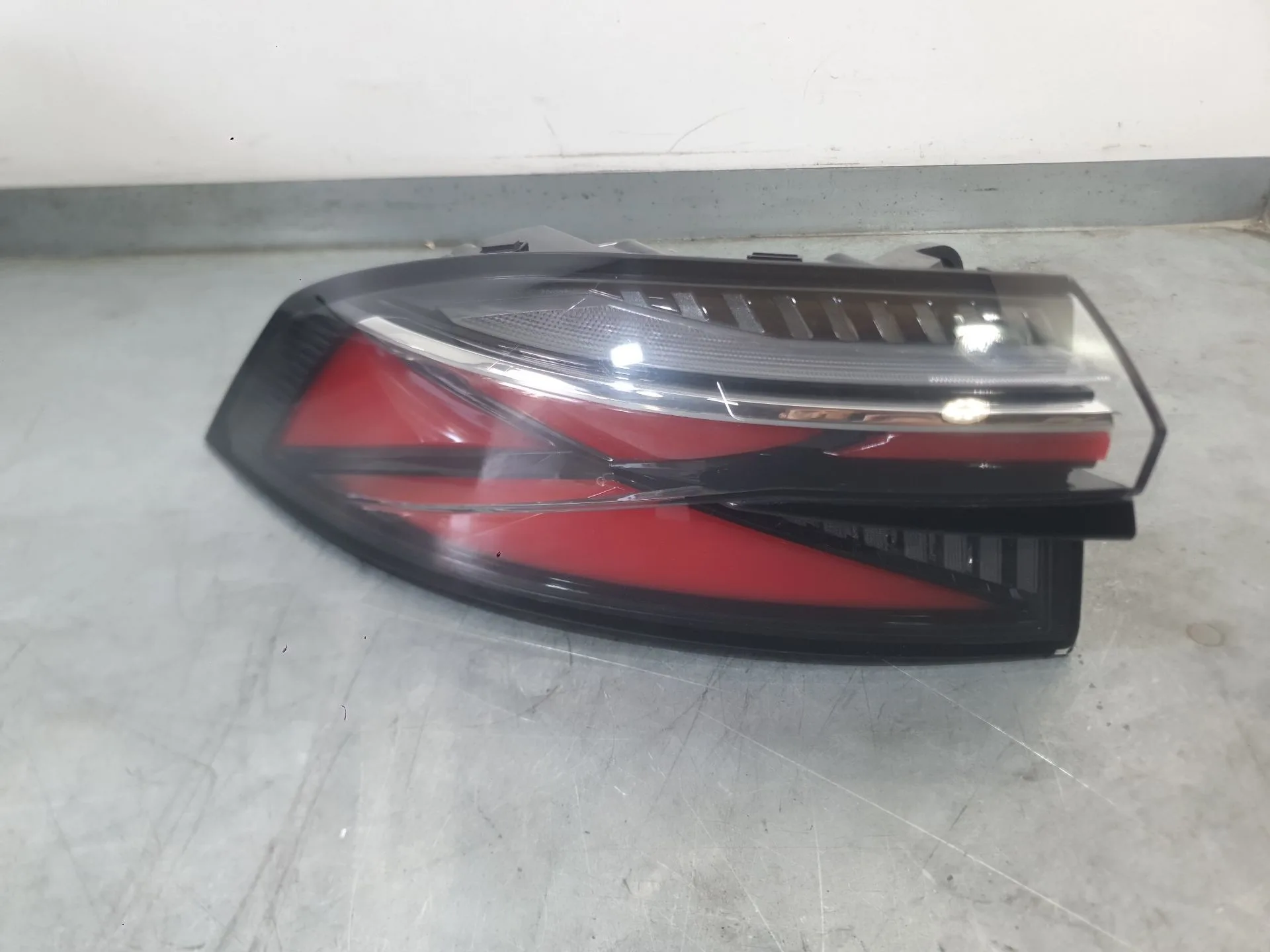 Piloto Trasero Izquierdo Exterior para Mg Hs (As23)