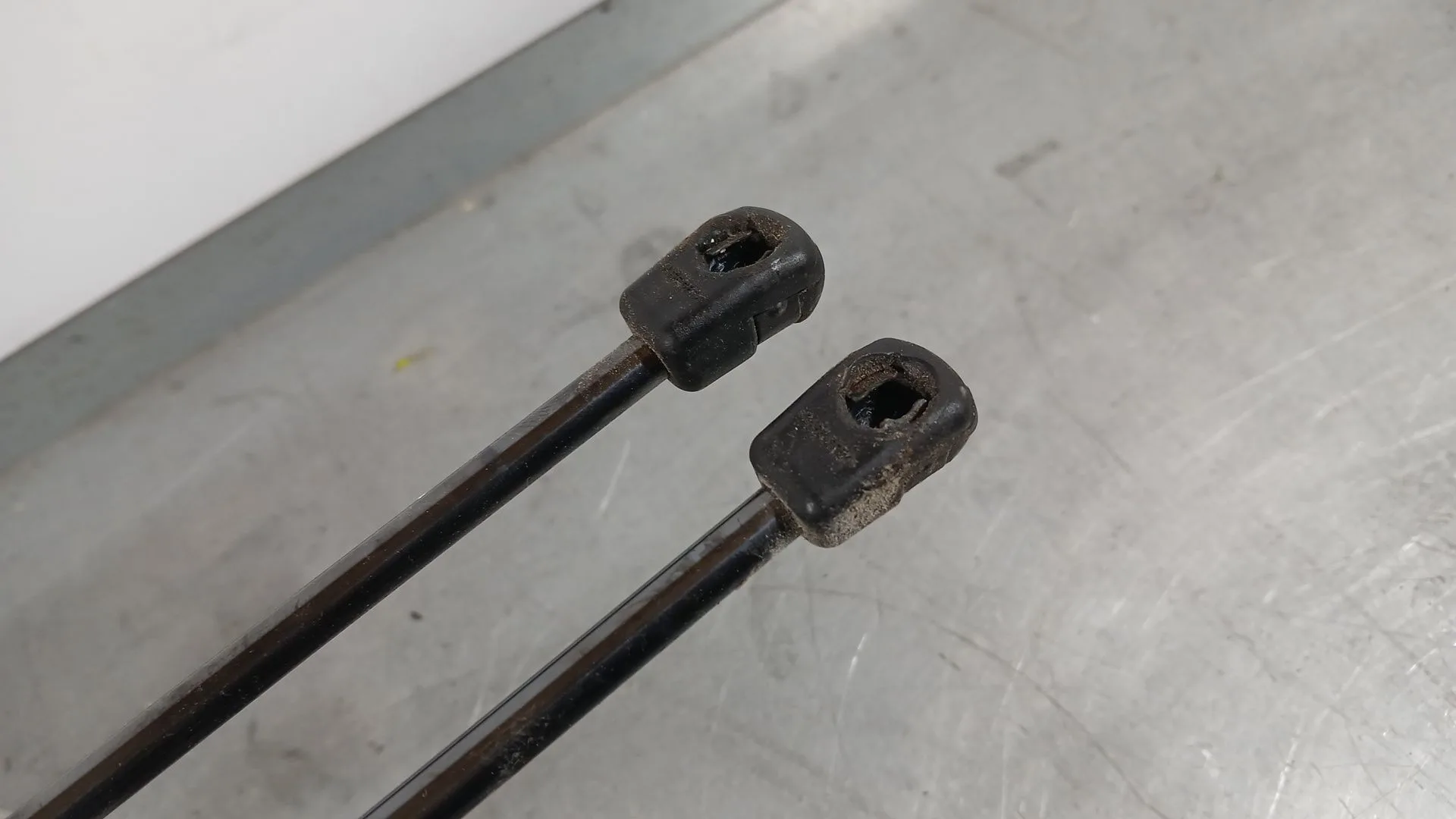 Amortiguadores Maletero / Porton para Kia Ev3
