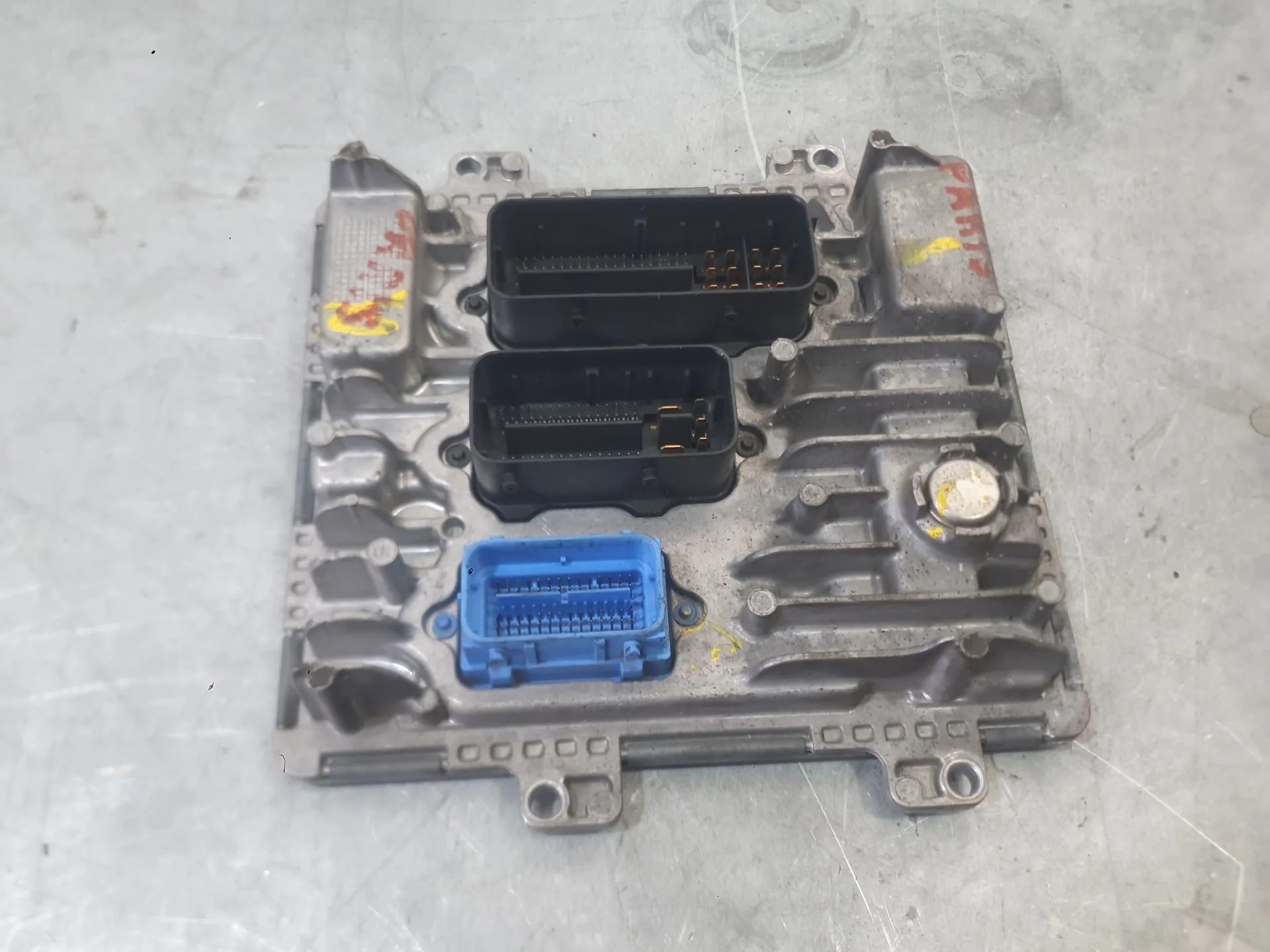 Centralita Motor Uce para Opel Mokka / Mokka X (J13)
