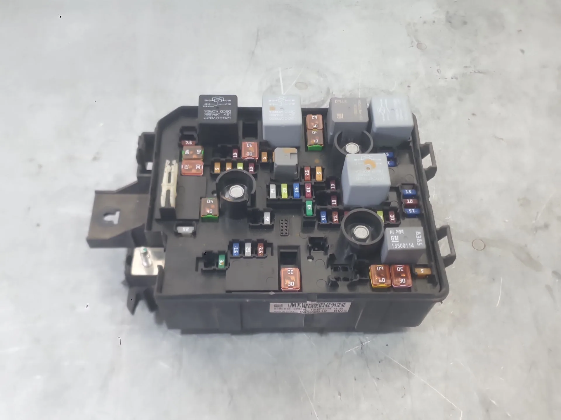 Caja Reles / Fusibles para Opel Mokka / Mokka X (J13)
