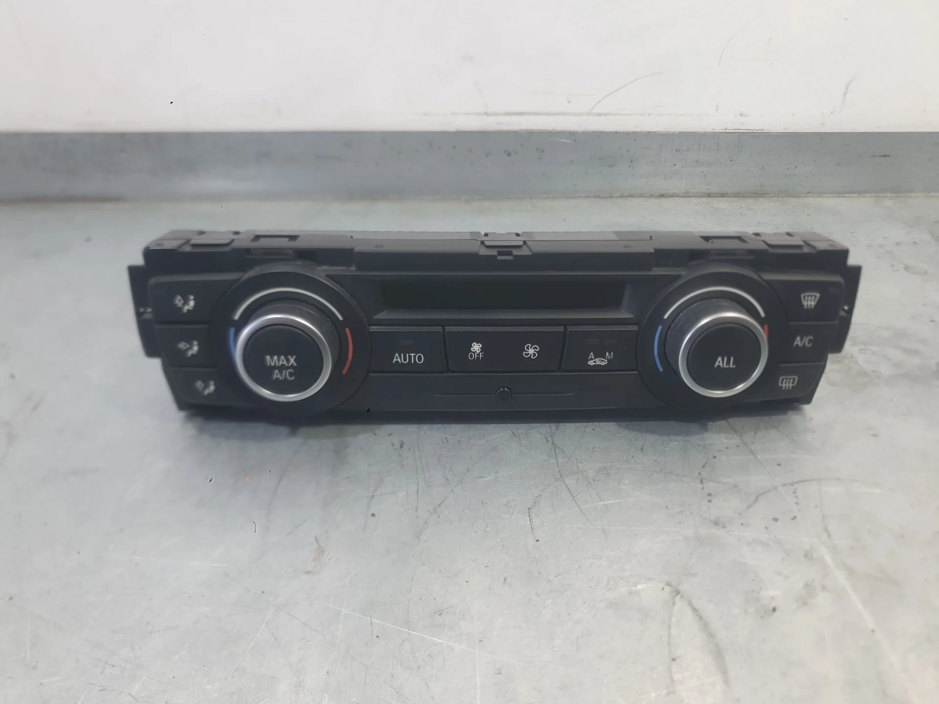 Mando Climatizador para Bmw X1 (E84)